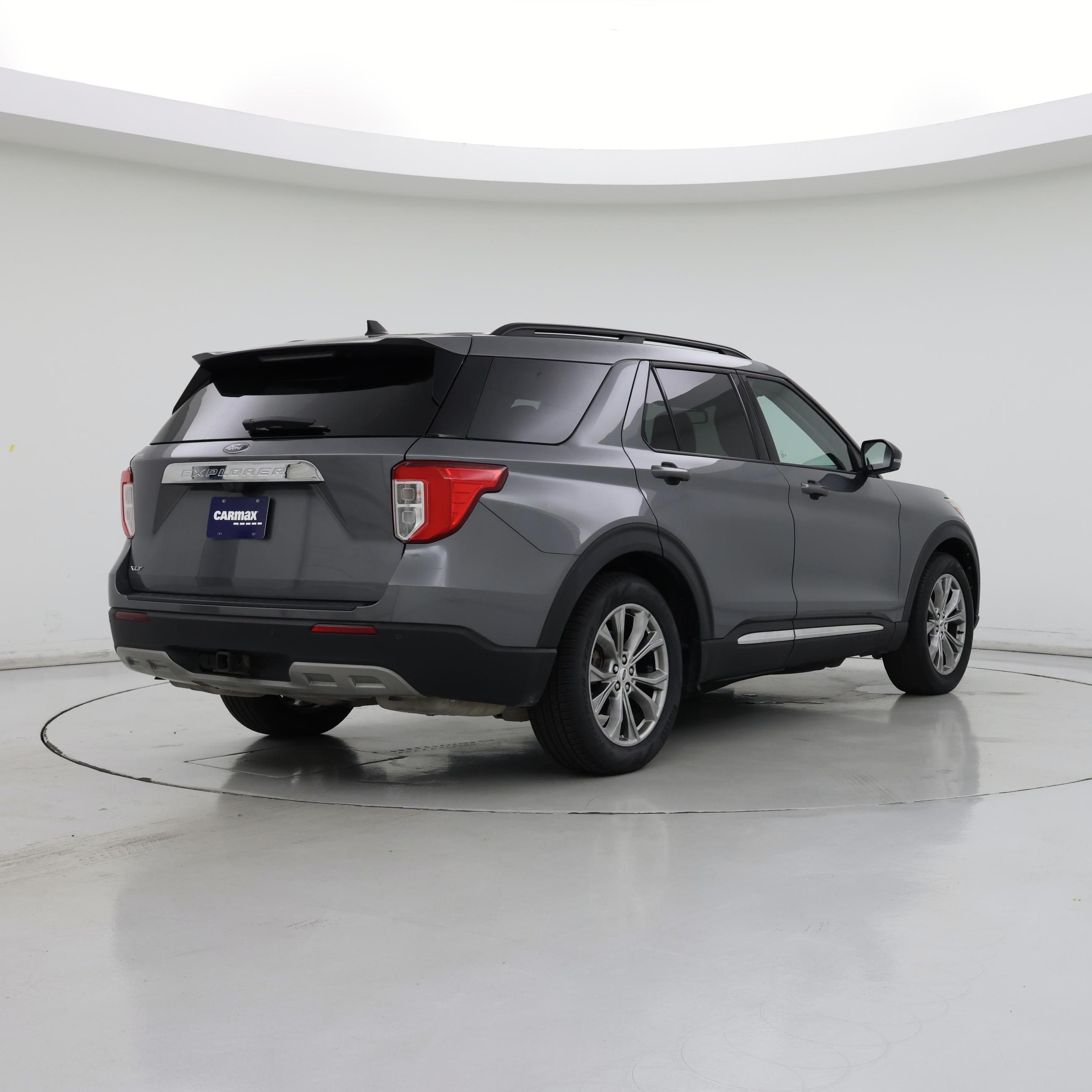 Thumbnail: 2022 Ford Explorer - 8