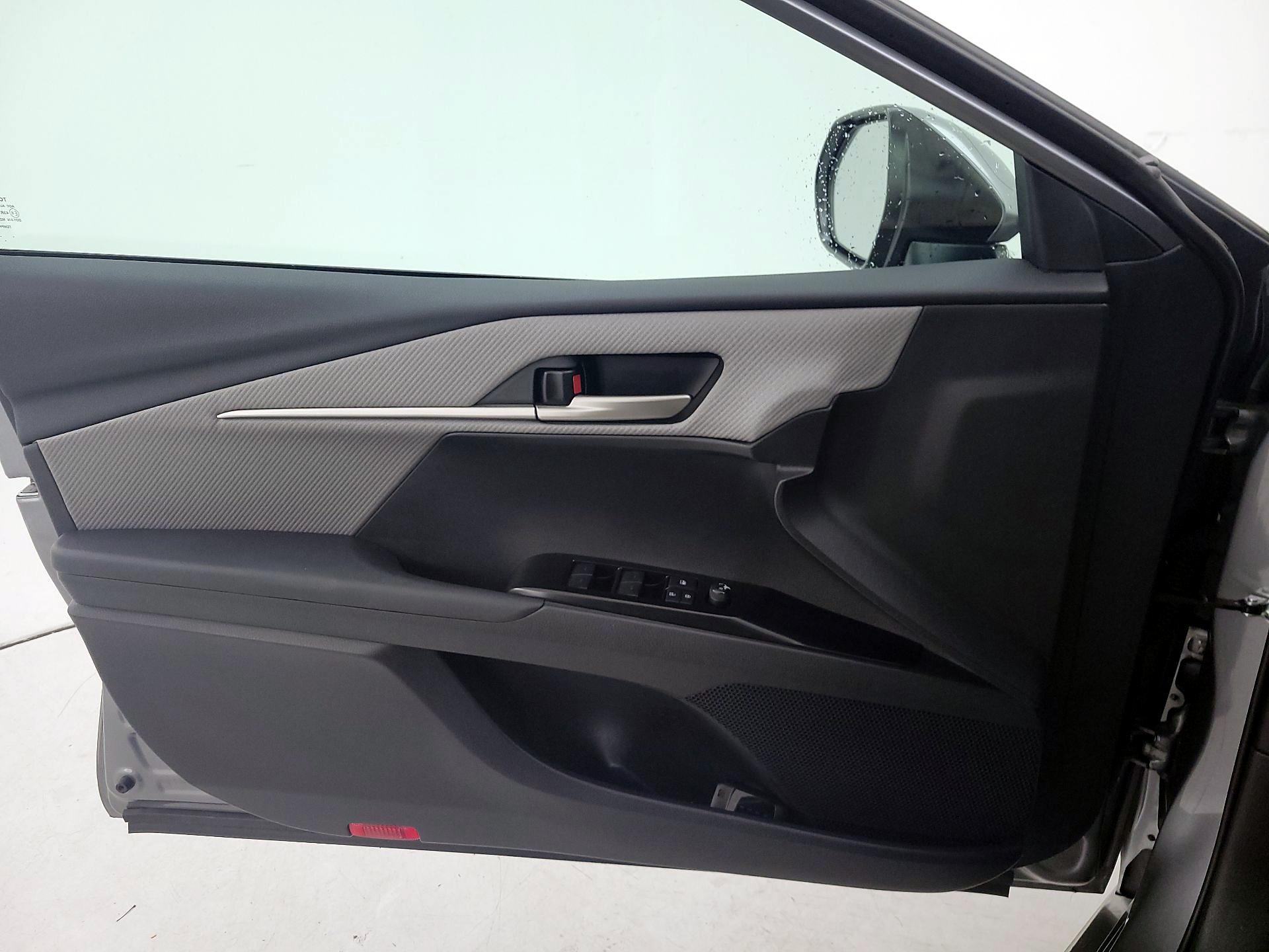 Thumbnail: 2025 Toyota Camry - 12