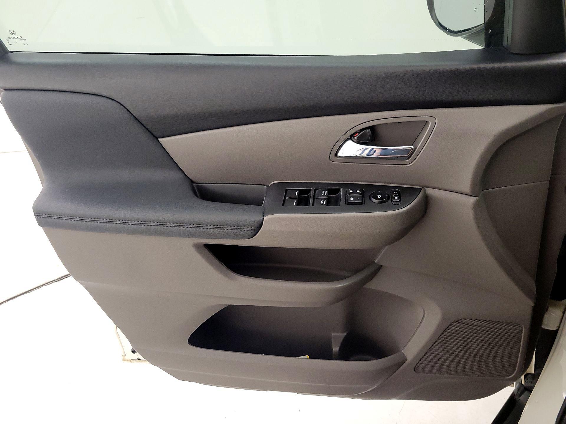 Thumbnail: 2016 Honda Odyssey - 12