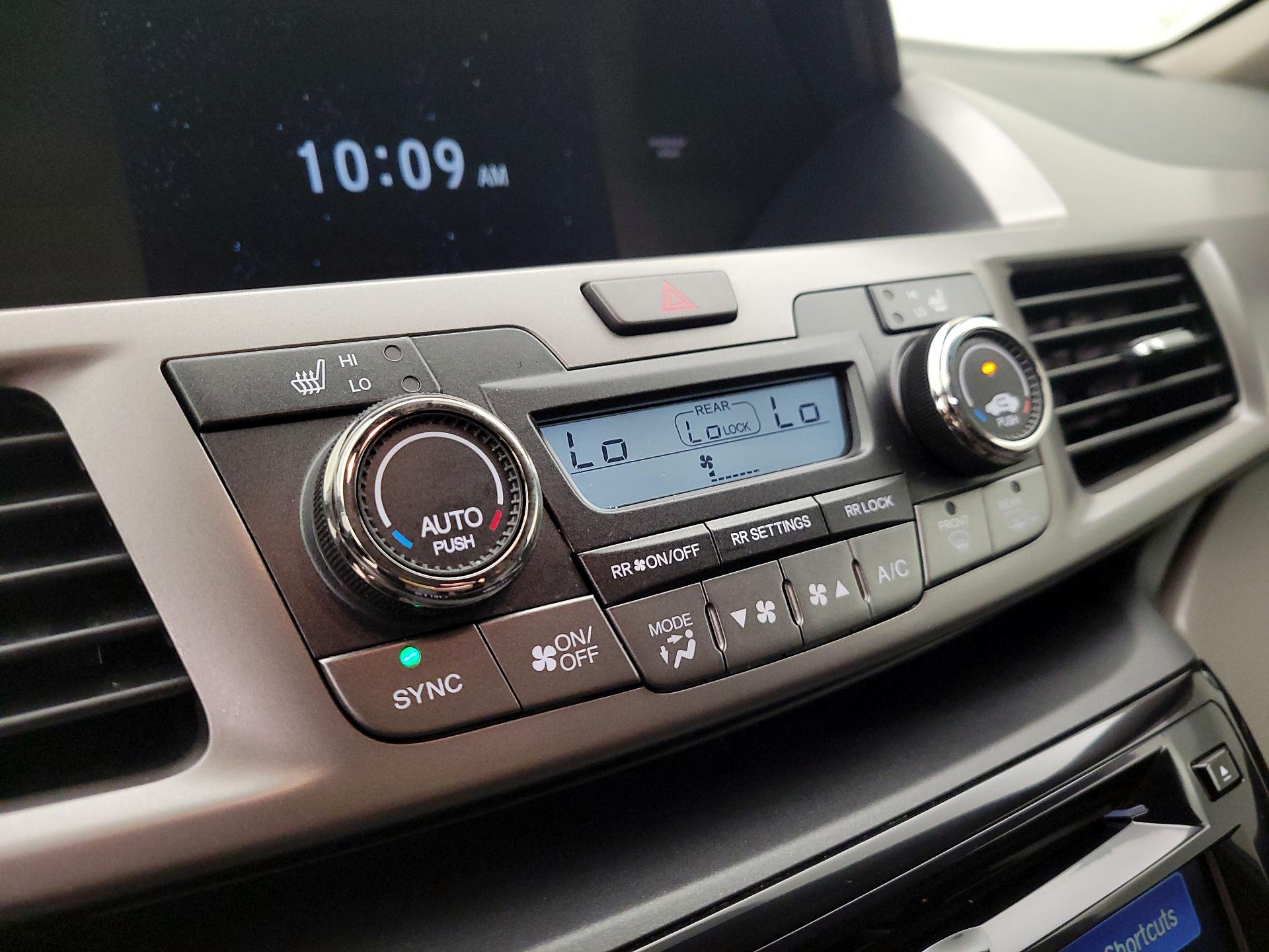 Thumbnail: 2016 Honda Odyssey - 16