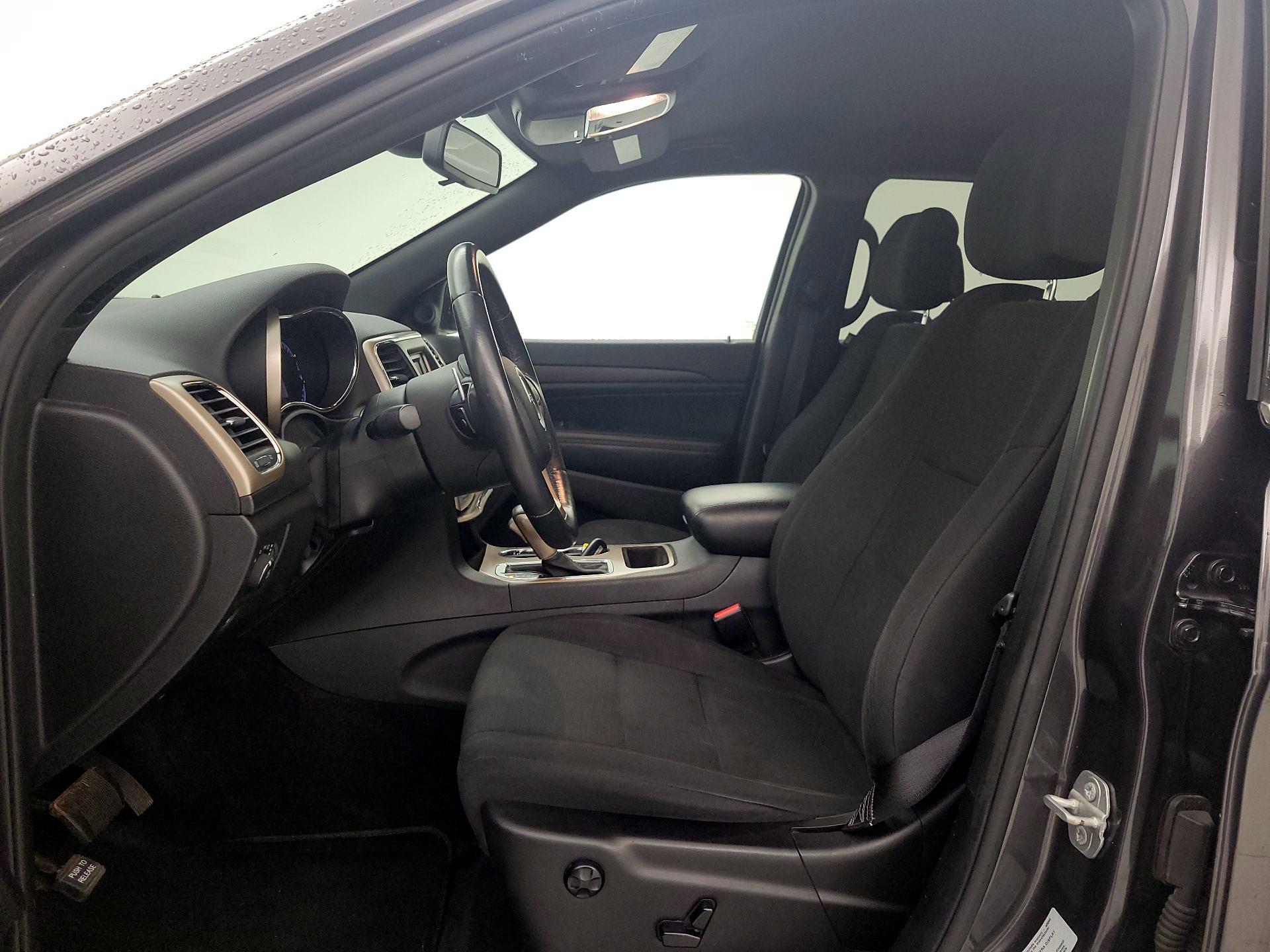 Thumbnail: 2016 Jeep Grand Cherokee - 11