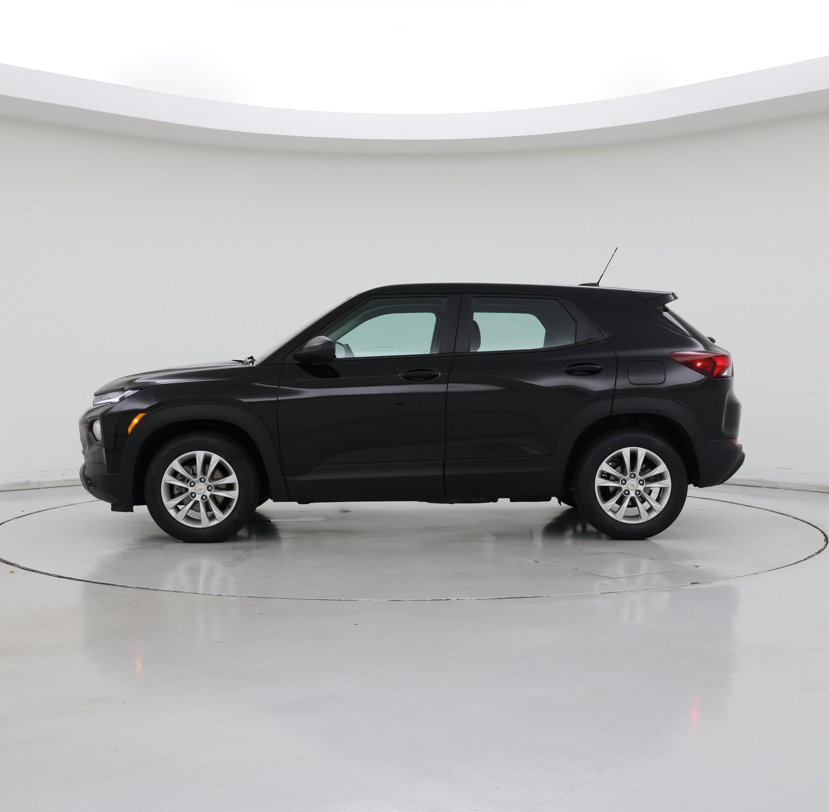 Thumbnail: 2022 Chevrolet TrailBlazer - 3