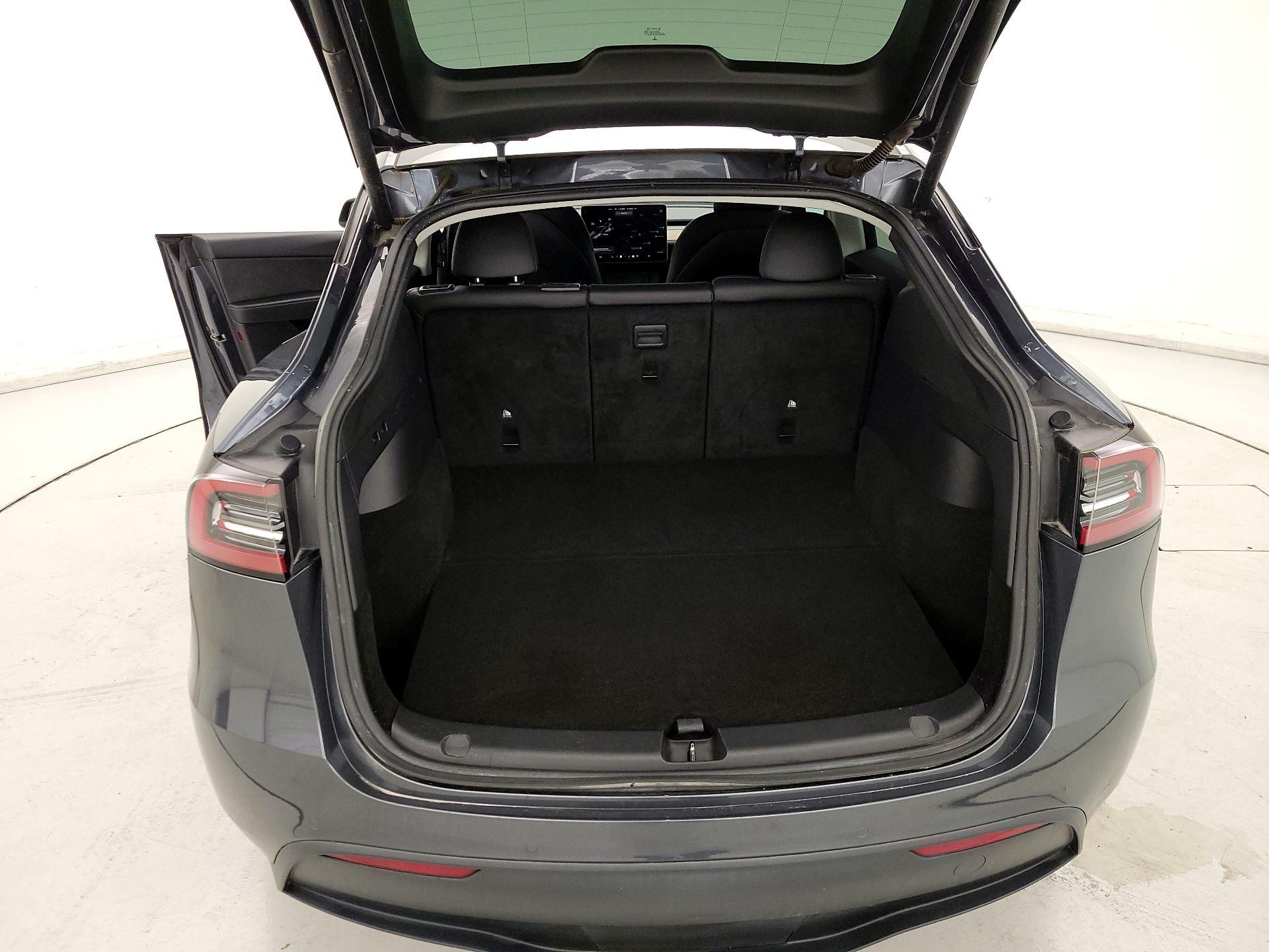 Thumbnail: 2022 Tesla Model Y - 20