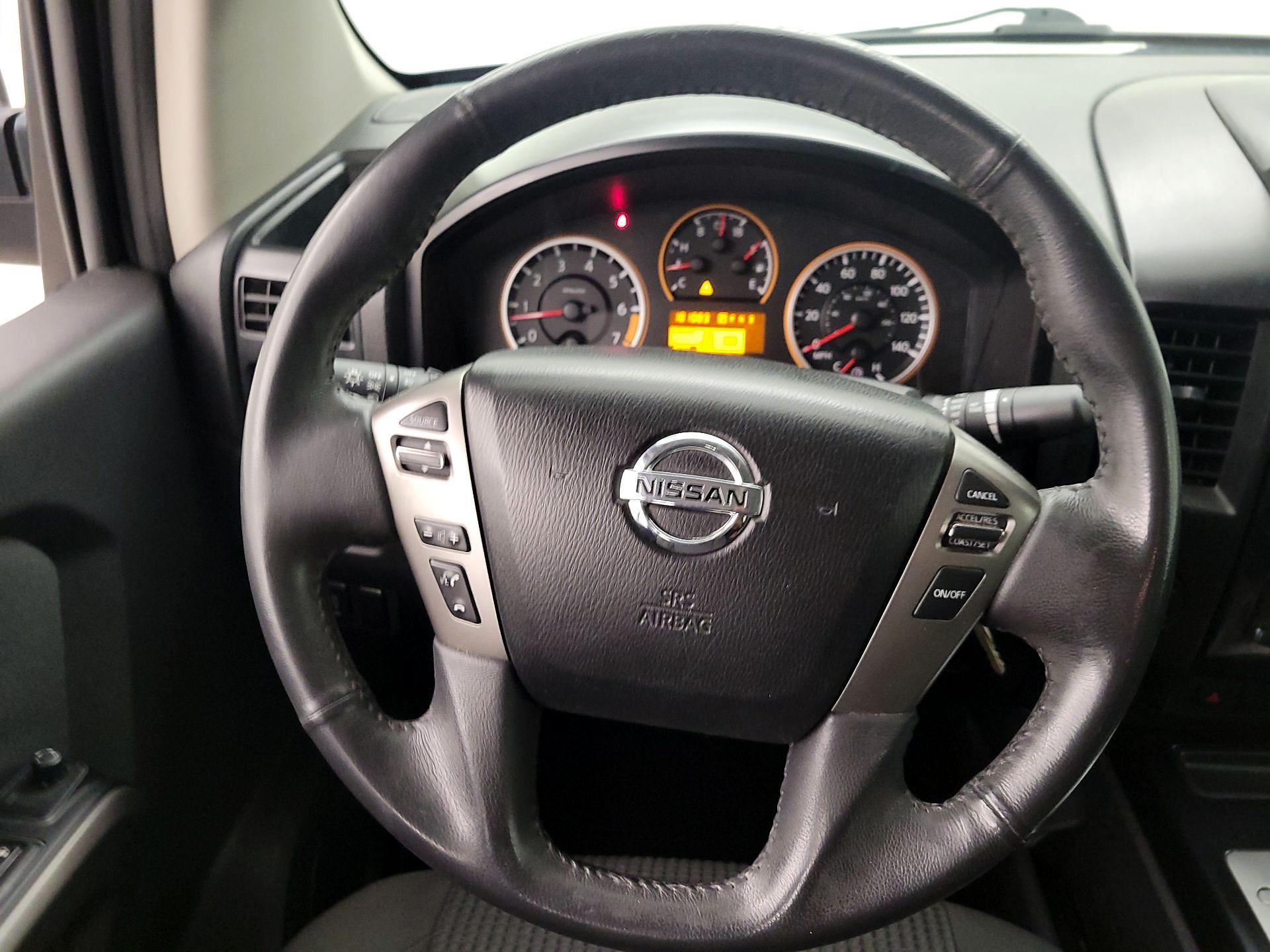 Thumbnail: 2015 Nissan Titan - 10
