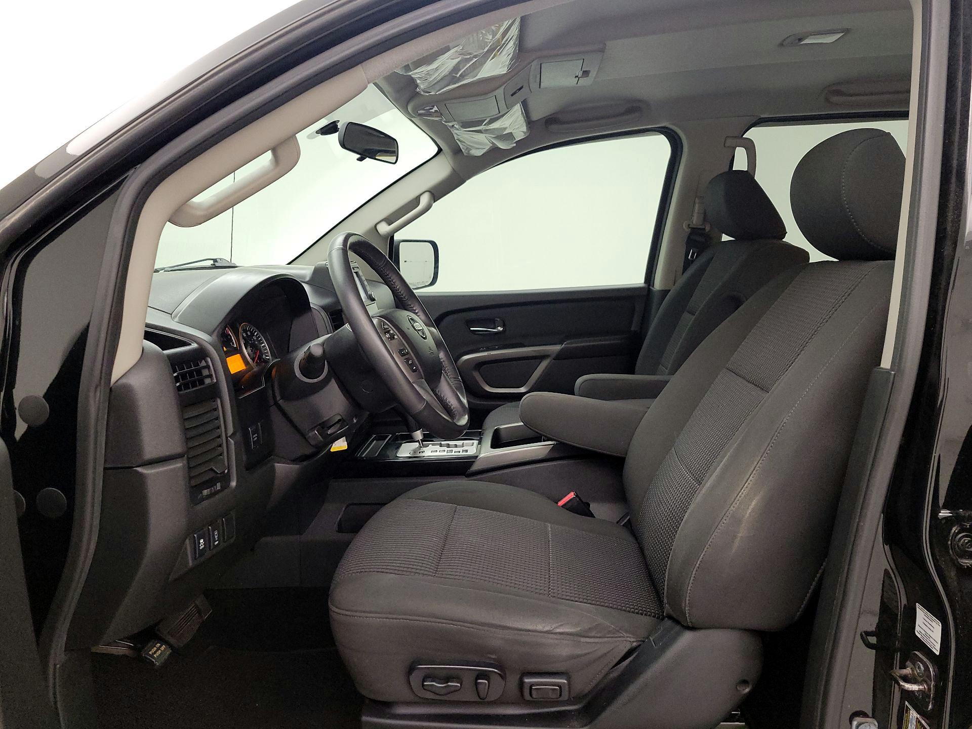 Thumbnail: 2015 Nissan Titan - 11