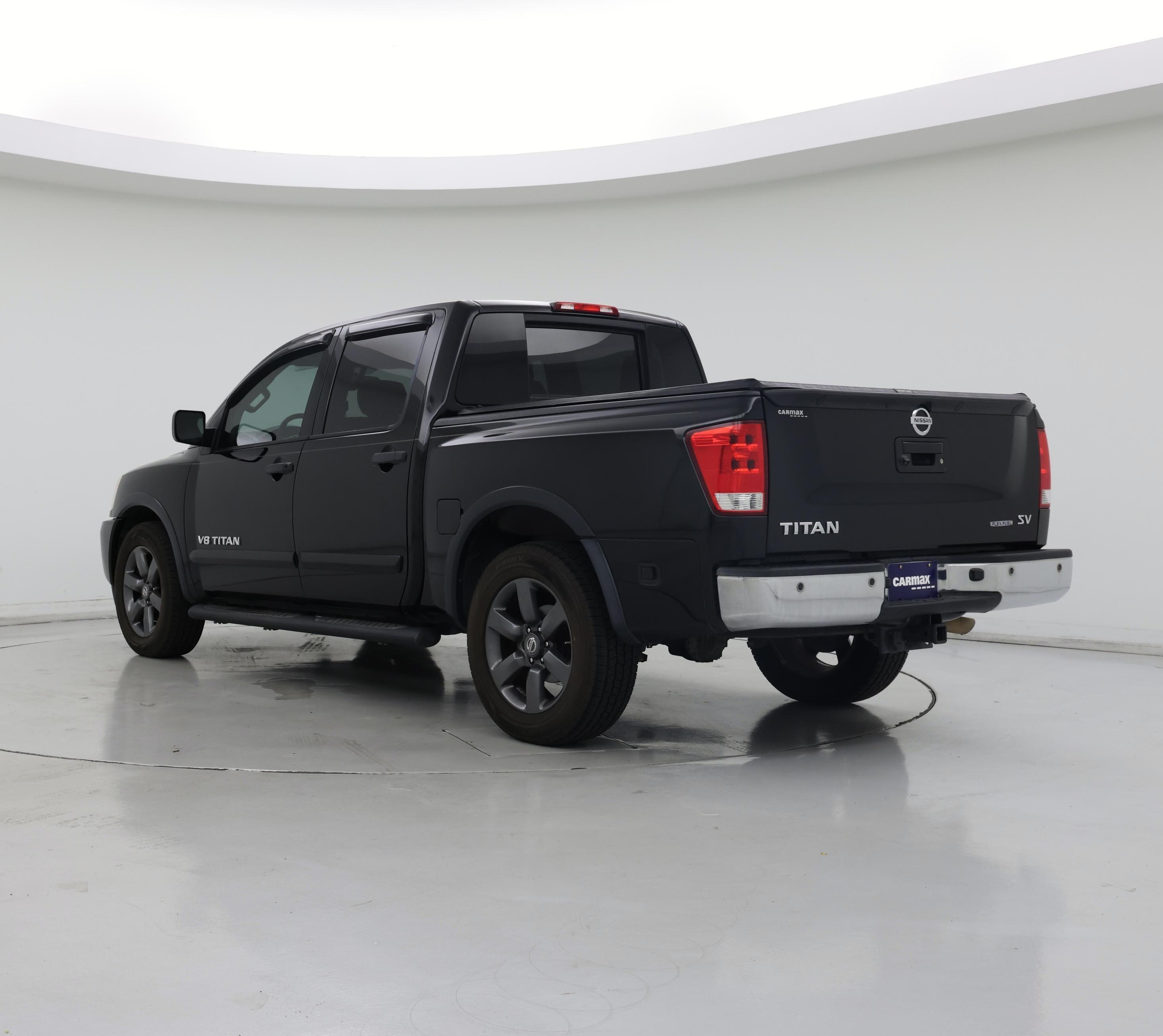 Thumbnail: 2015 Nissan Titan - 2