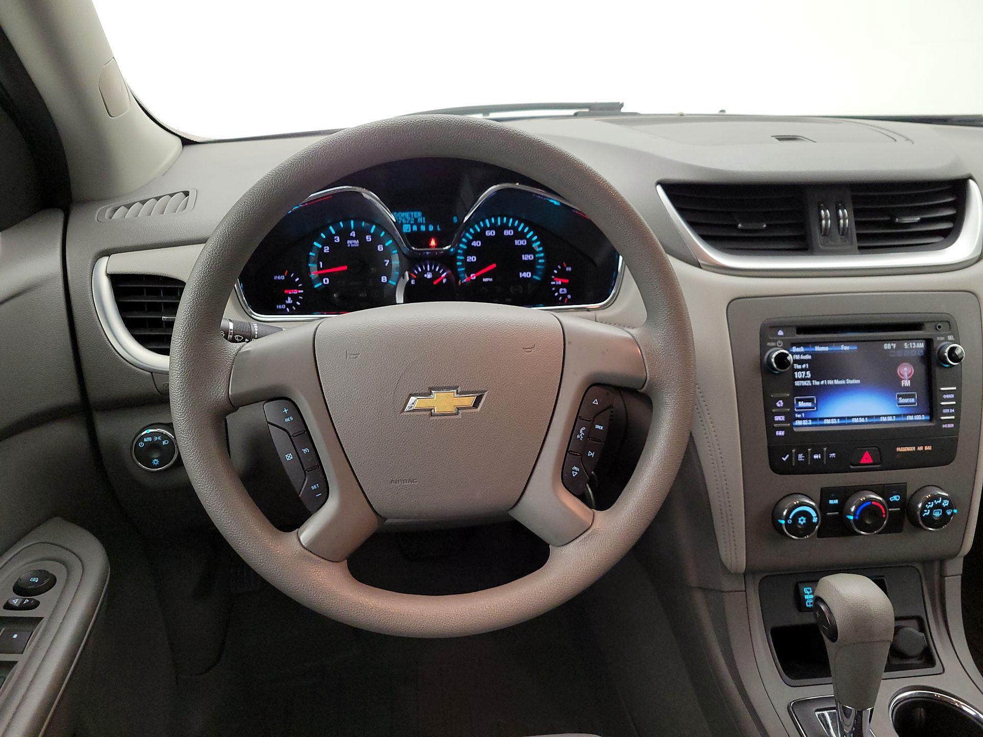 Thumbnail: 2015 Chevrolet Traverse - 10