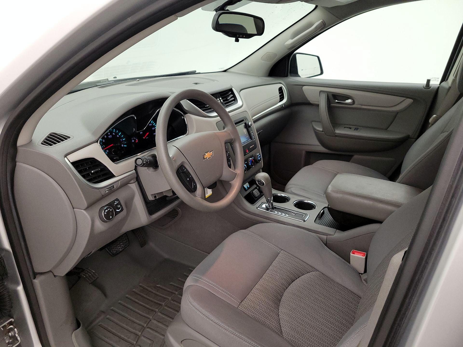 Thumbnail: 2015 Chevrolet Traverse - 11