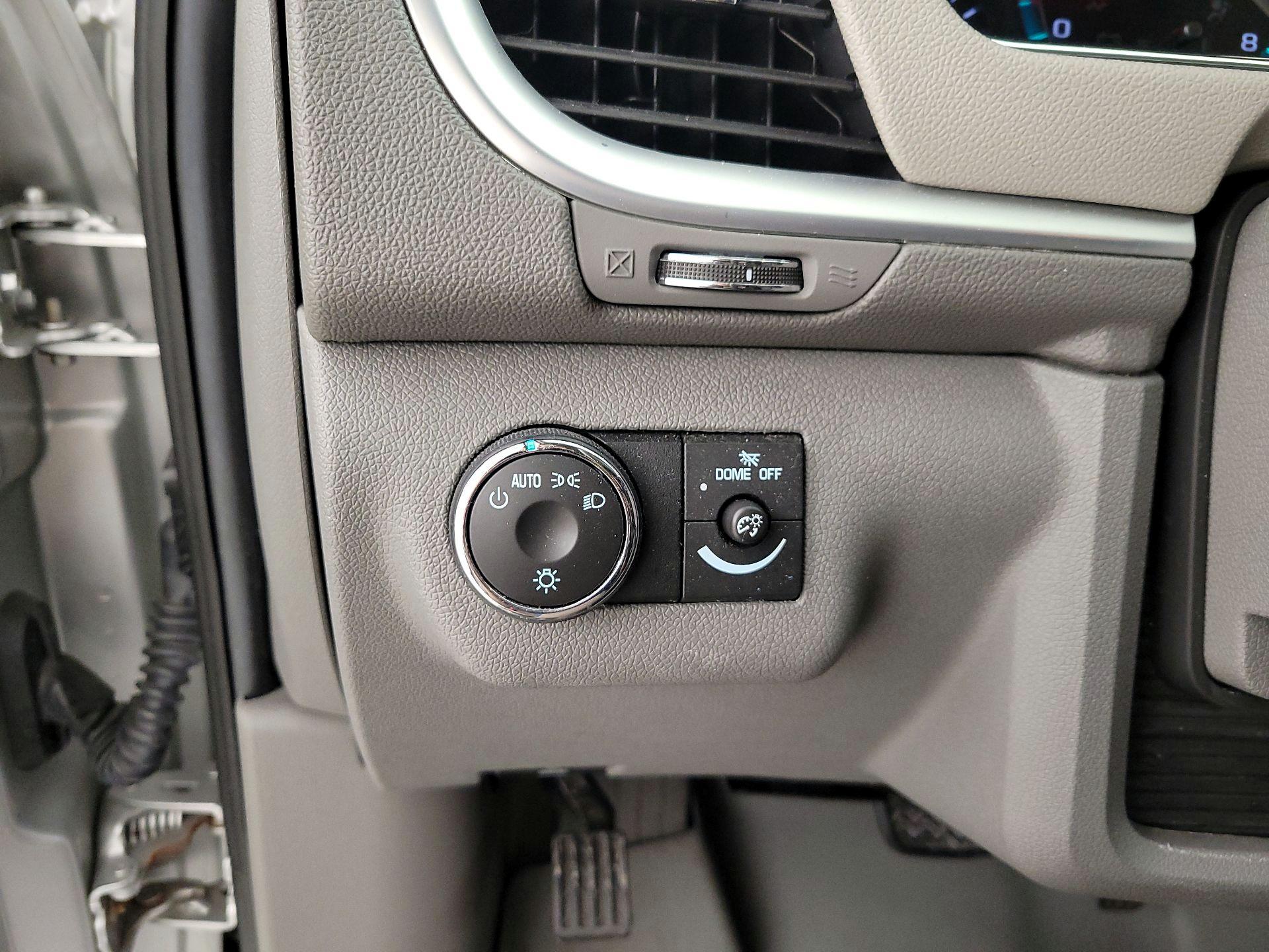Thumbnail: 2015 Chevrolet Traverse - 13