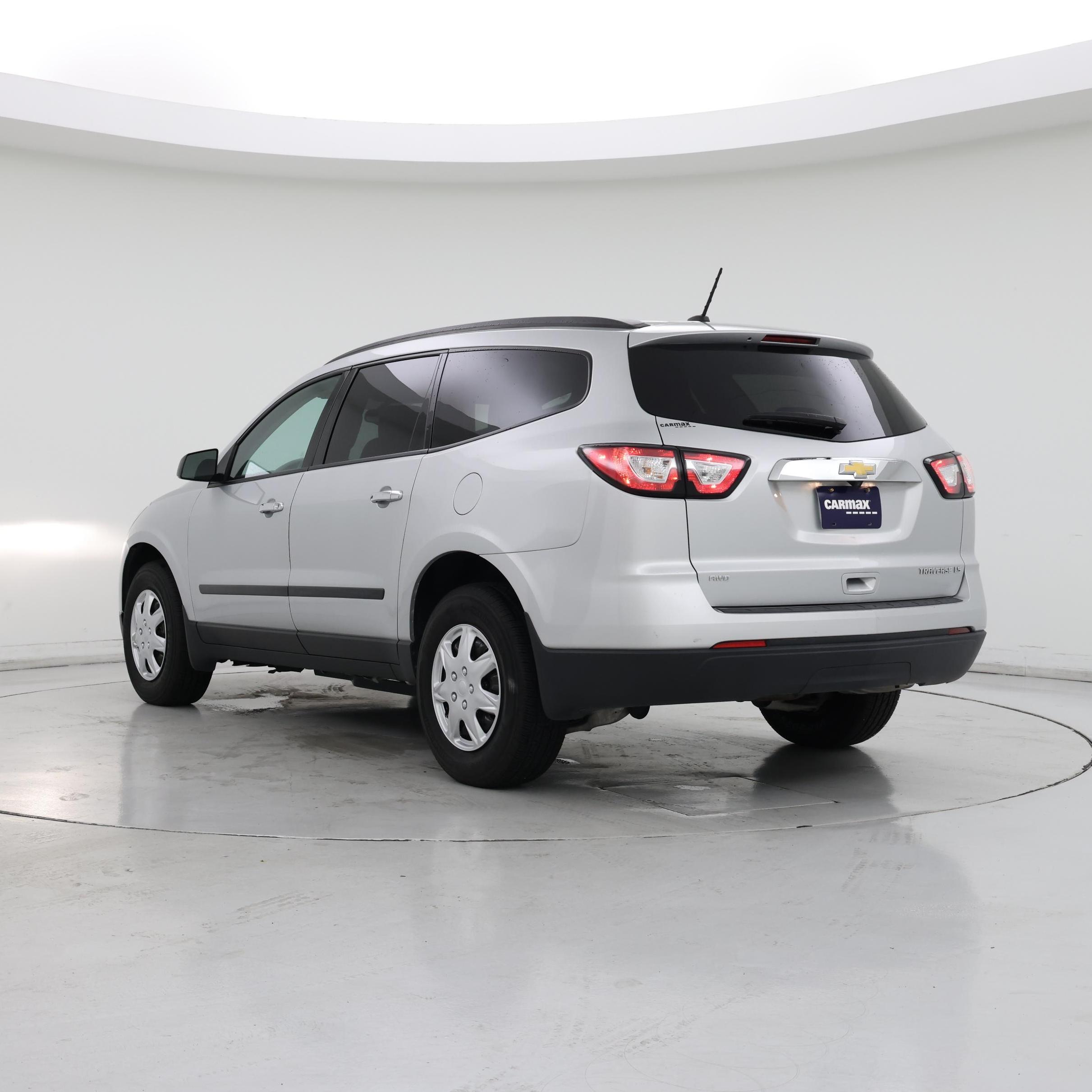 Thumbnail: 2015 Chevrolet Traverse - 2