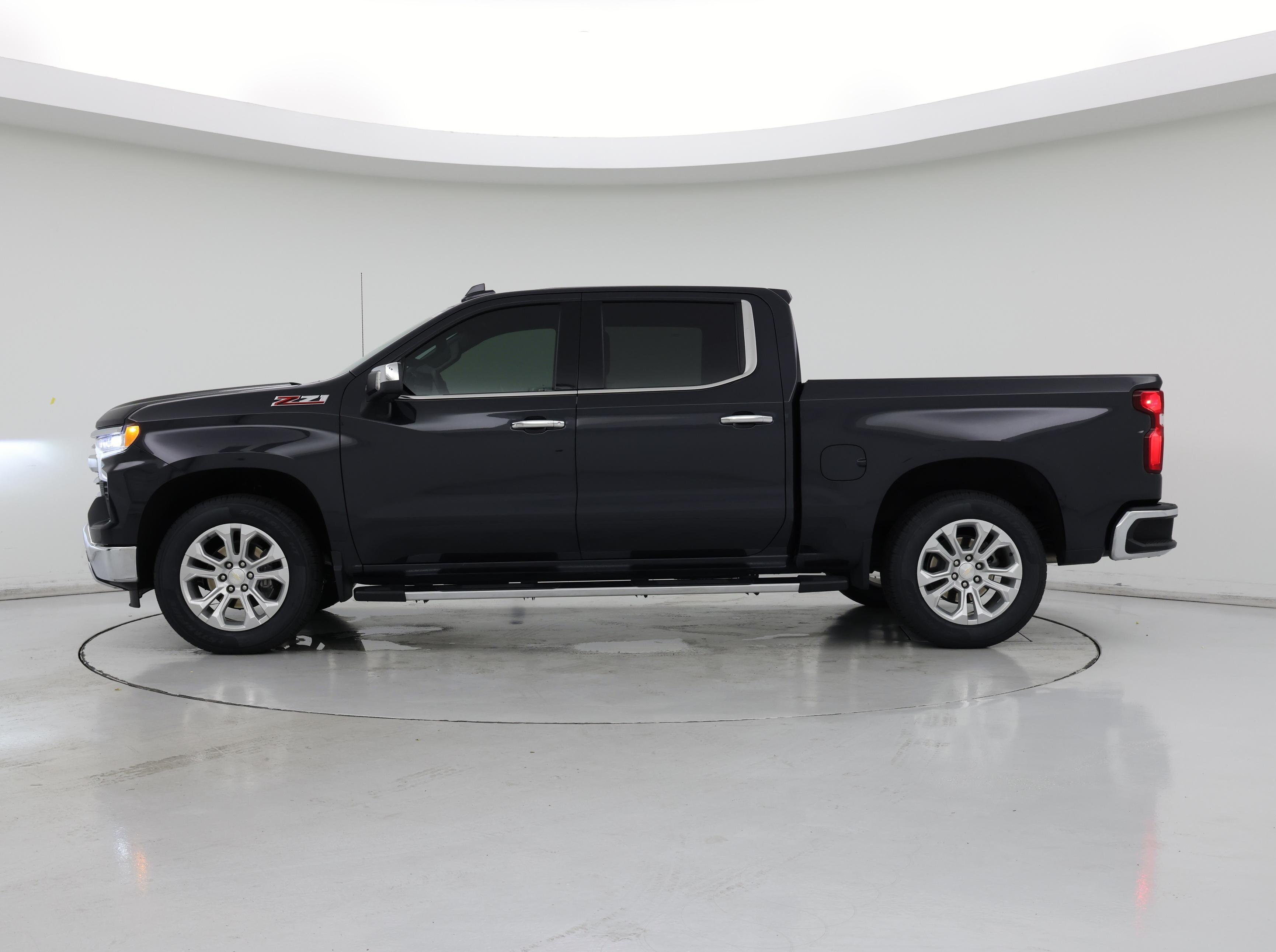 Thumbnail: 2024 Chevrolet Silverado 1500 - 3