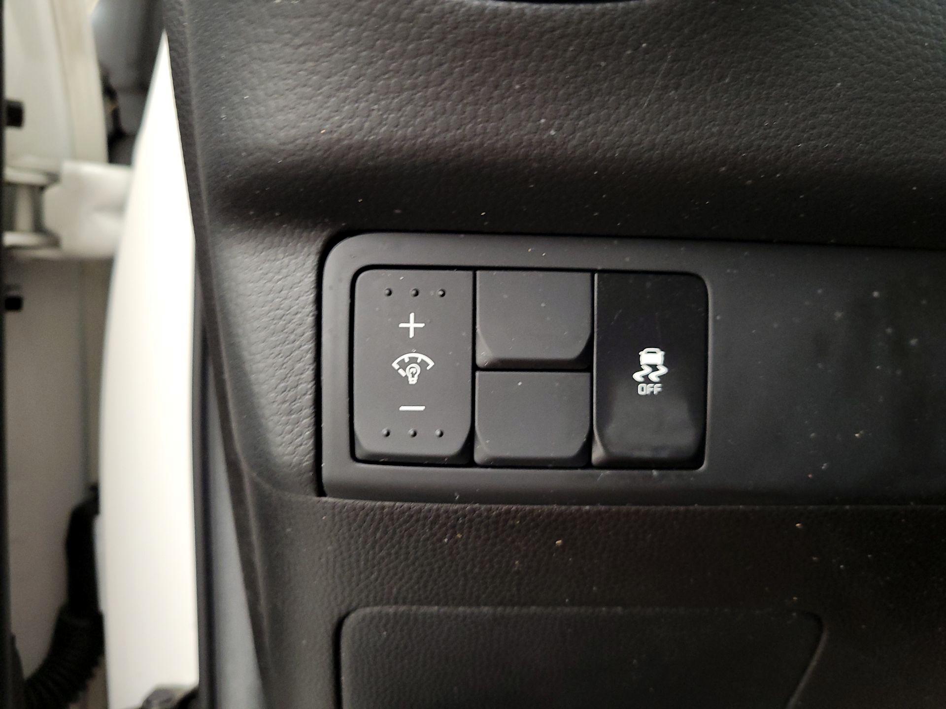 Thumbnail: 2016 Kia Soul - 13