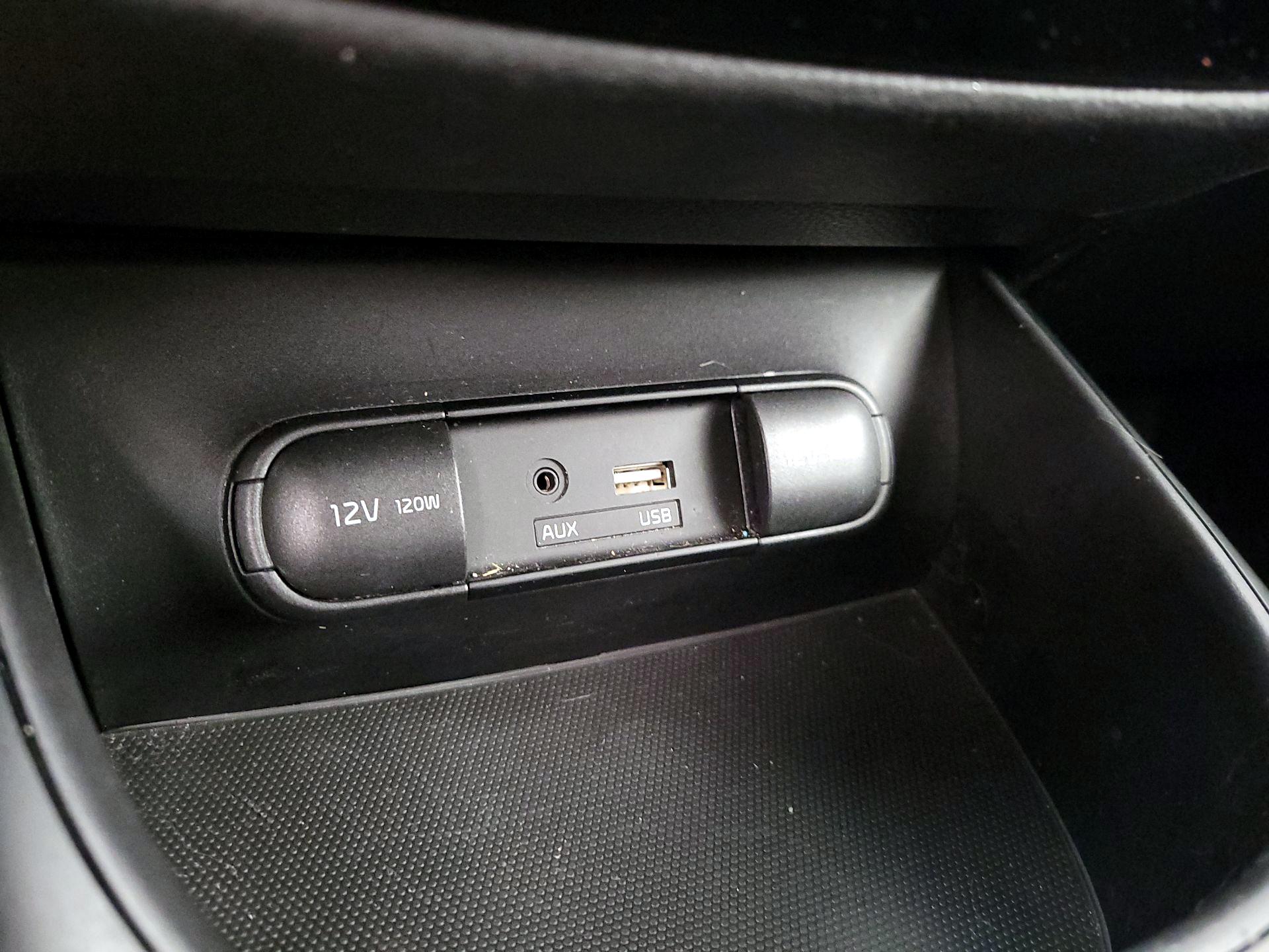 Thumbnail: 2016 Kia Soul - 17