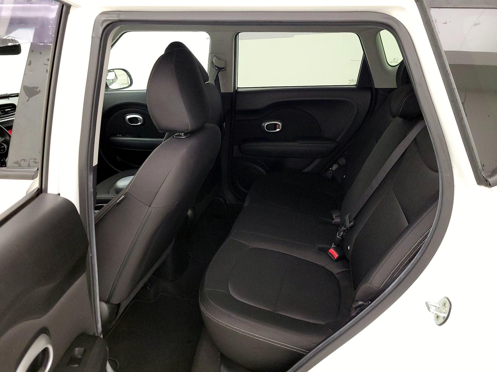Thumbnail: 2016 Kia Soul - 18