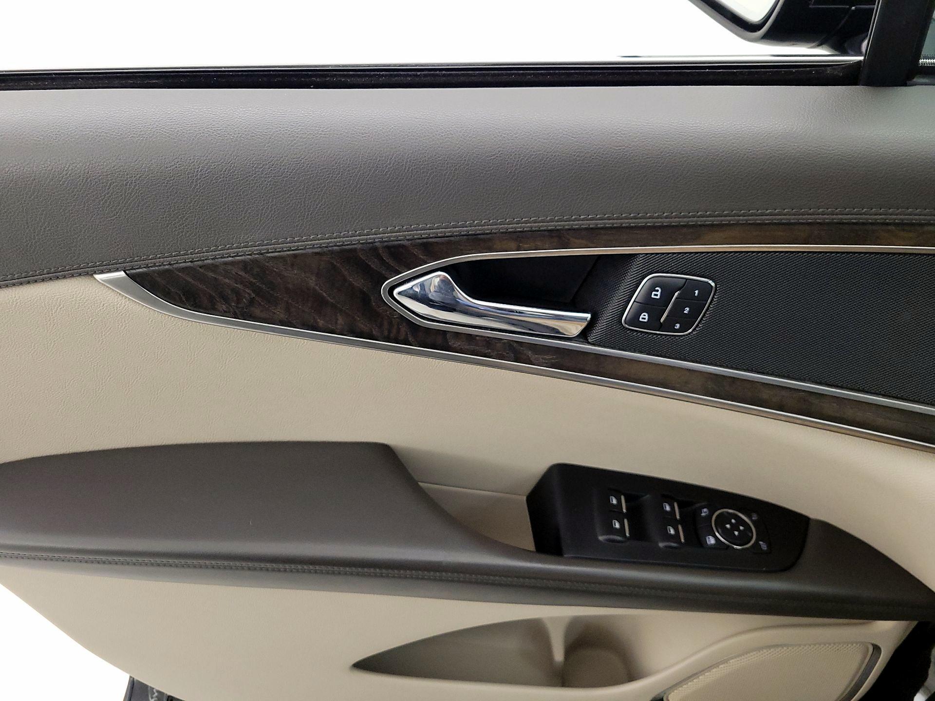 Thumbnail: 2017 Lincoln MKX - 12