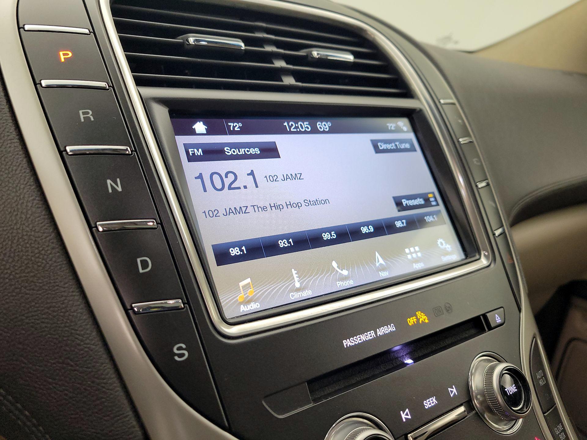 Thumbnail: 2017 Lincoln MKX - 16