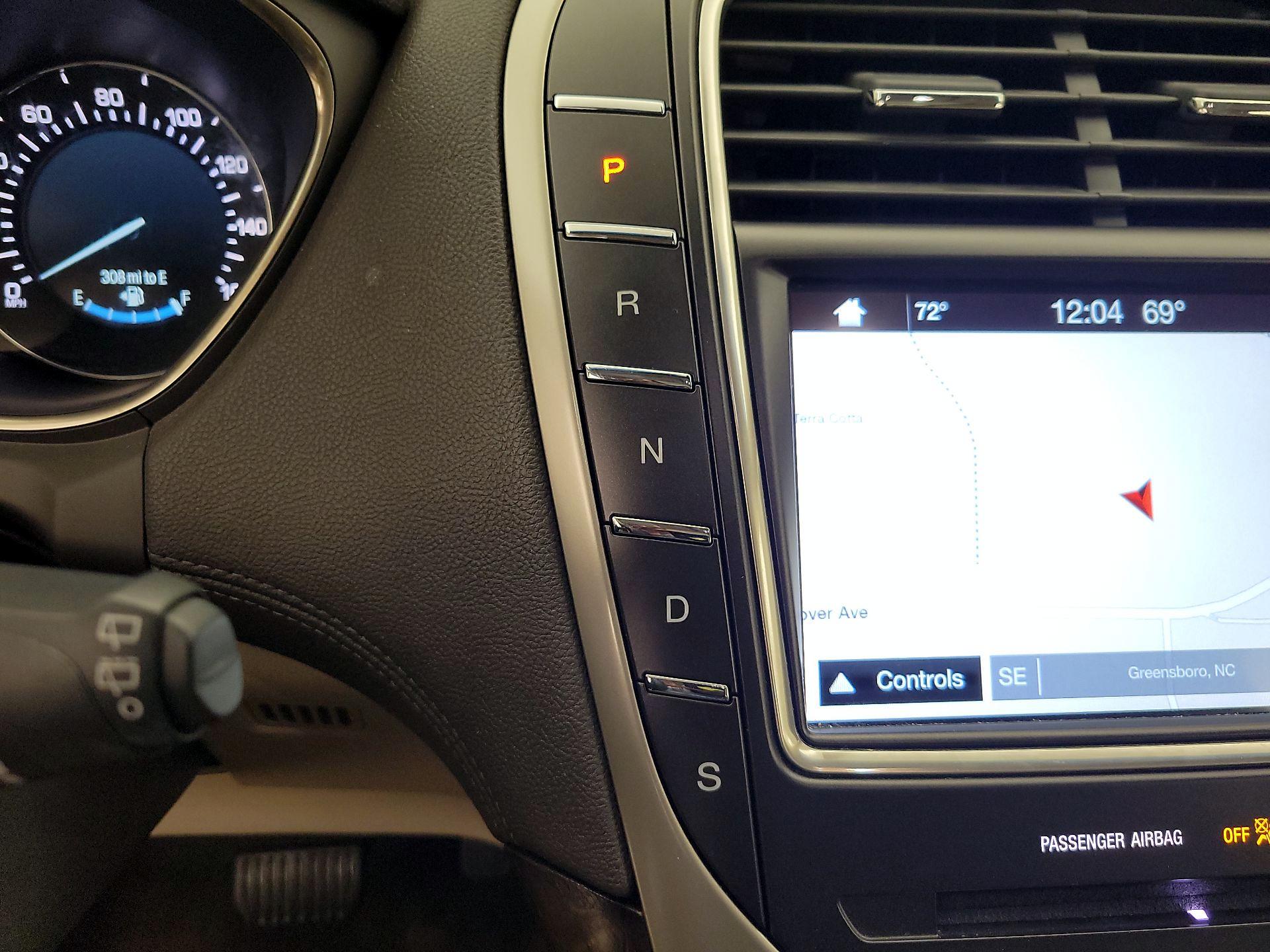 Thumbnail: 2017 Lincoln MKX - 18