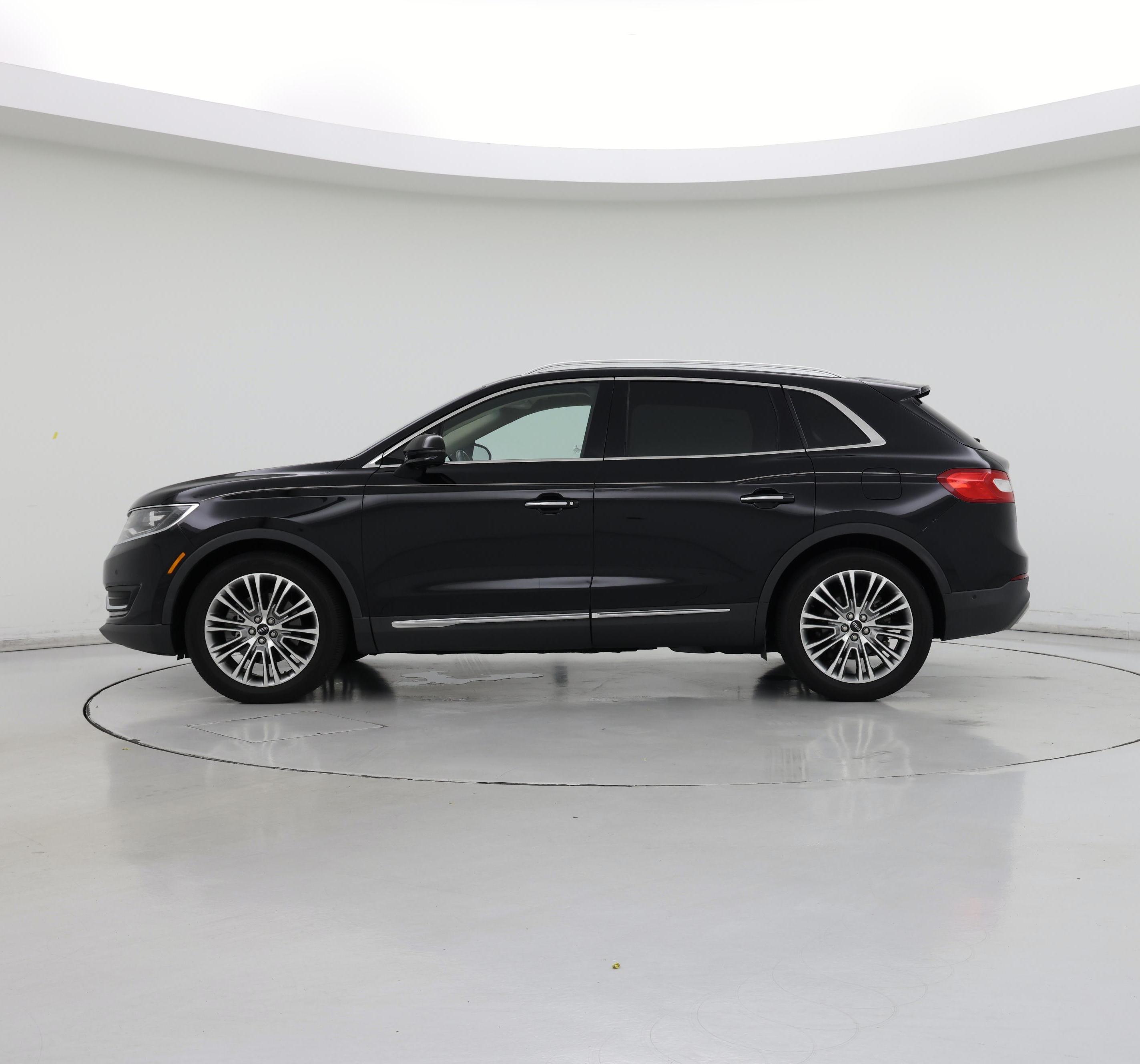 Thumbnail: 2017 Lincoln MKX - 3
