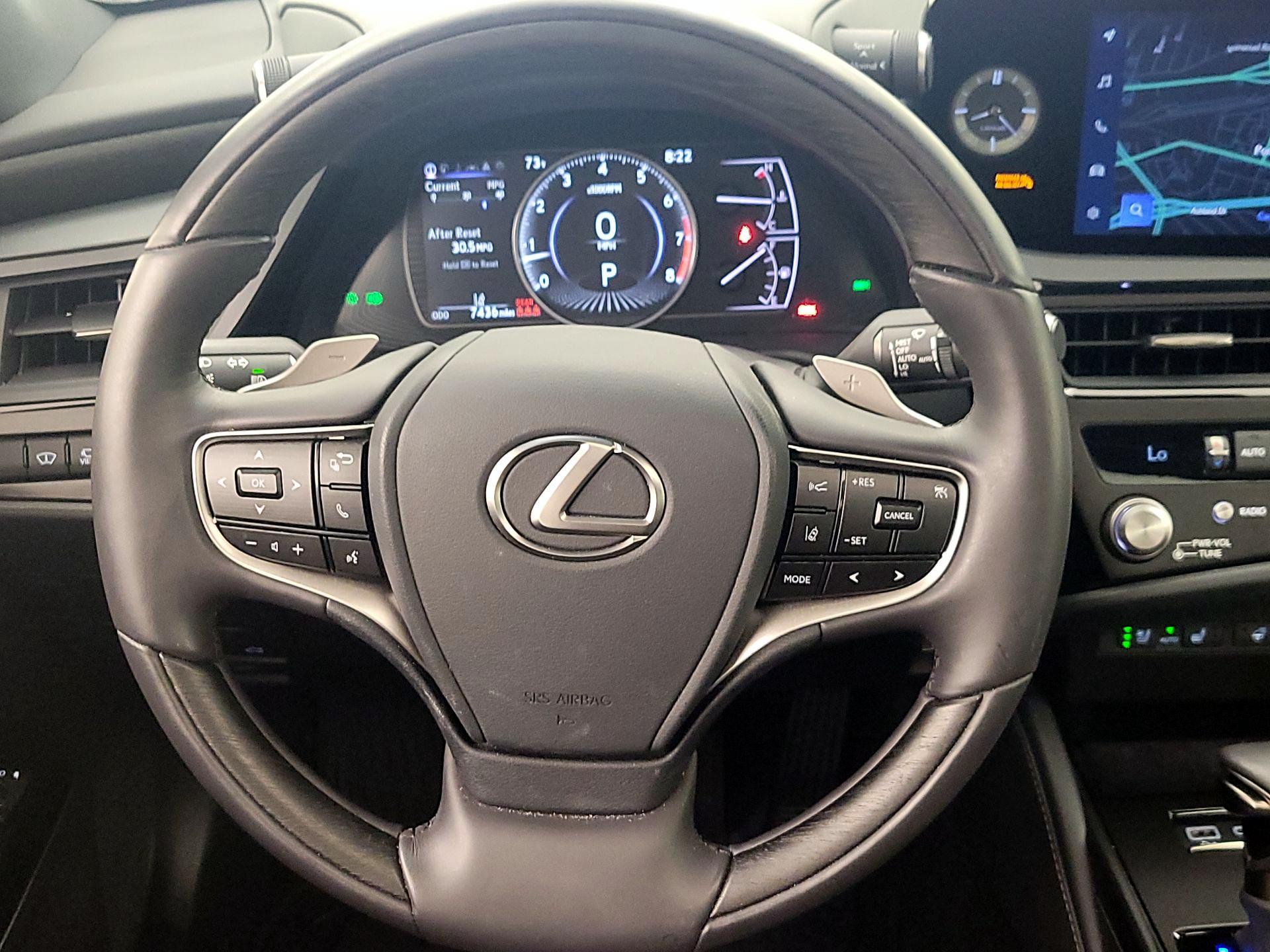 Thumbnail: 2025 Lexus ES - 10