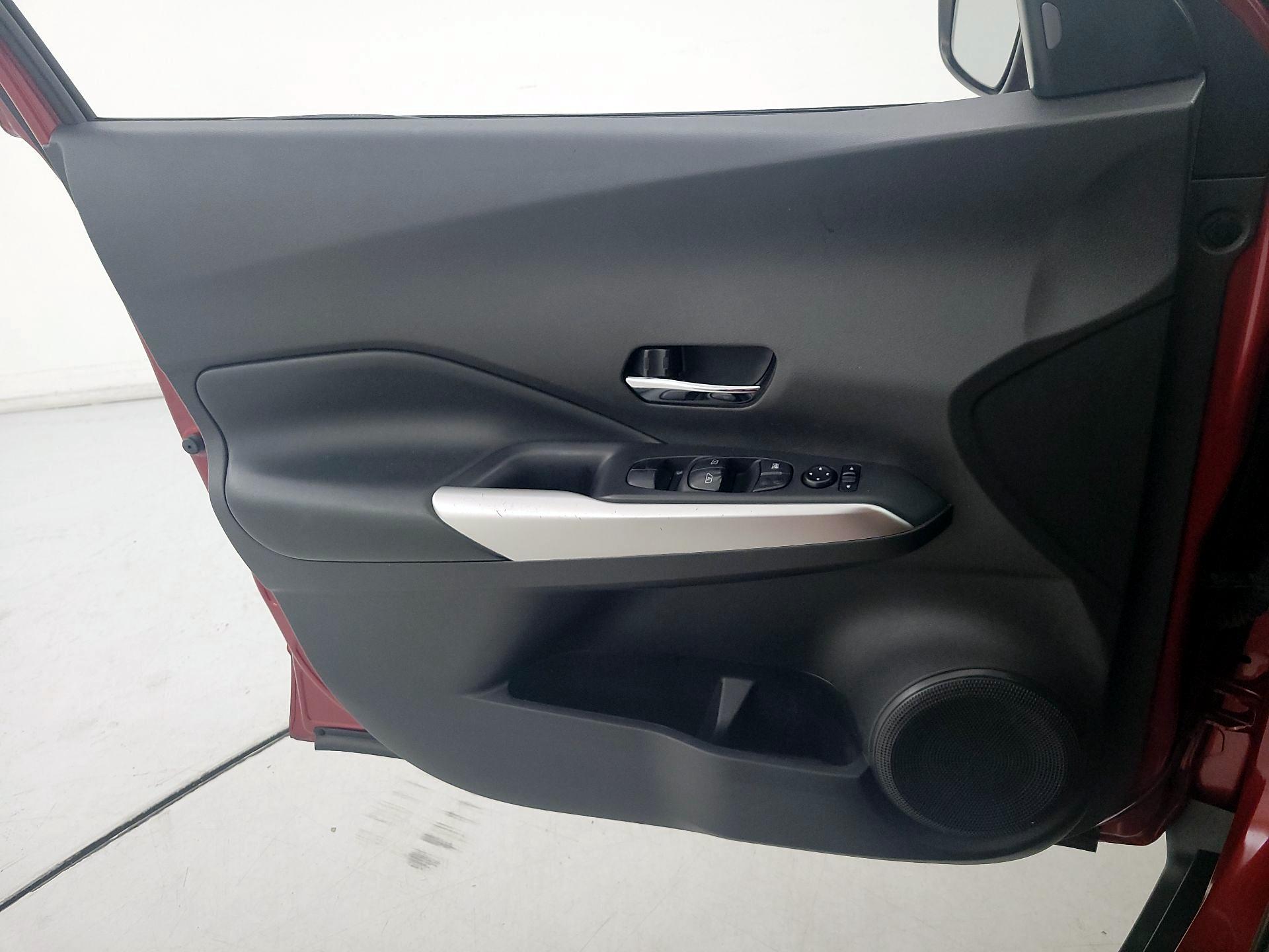 Thumbnail: 2019 Nissan Kicks - 12