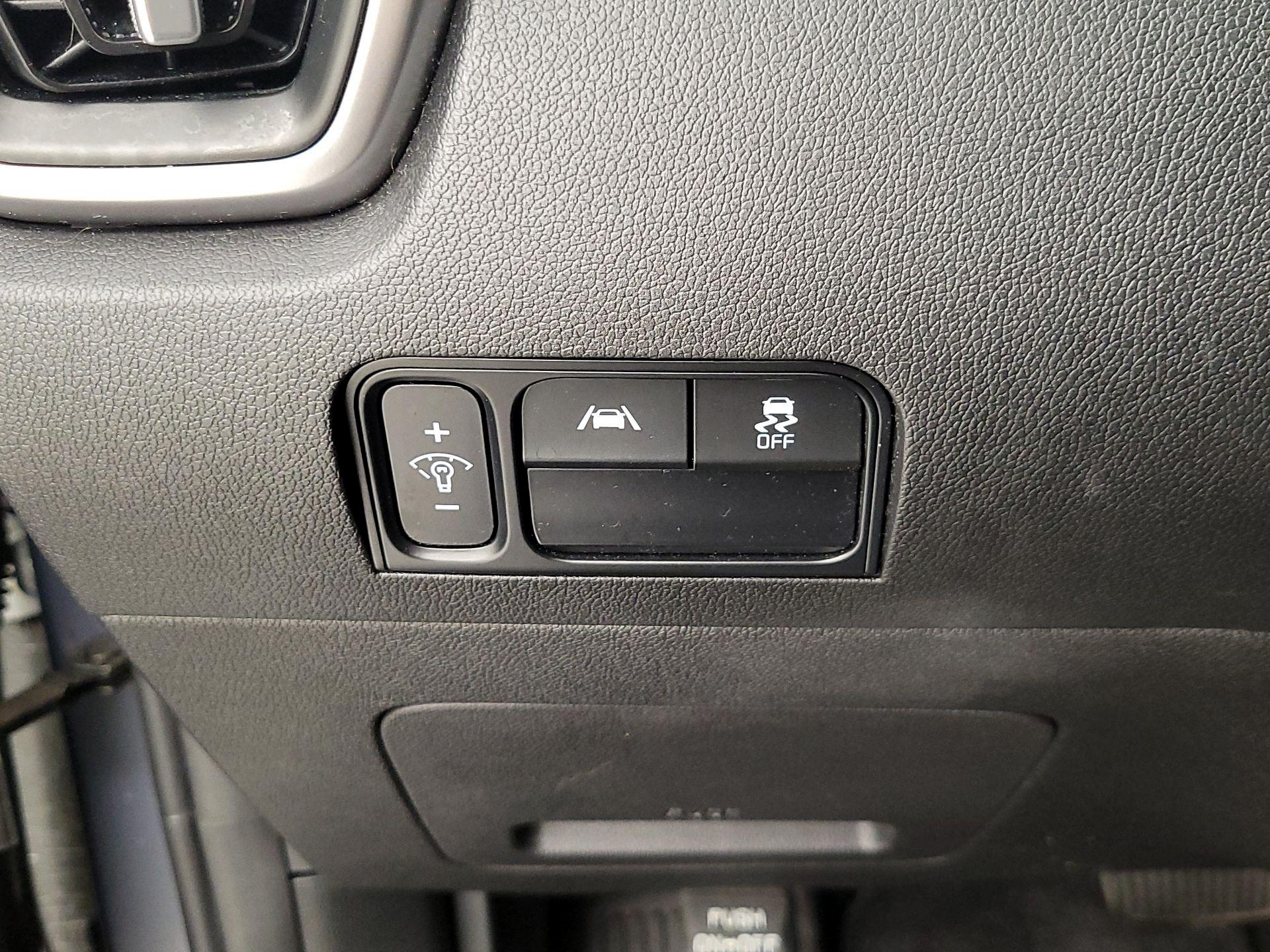 Thumbnail: 2022 Kia Sorento - 13