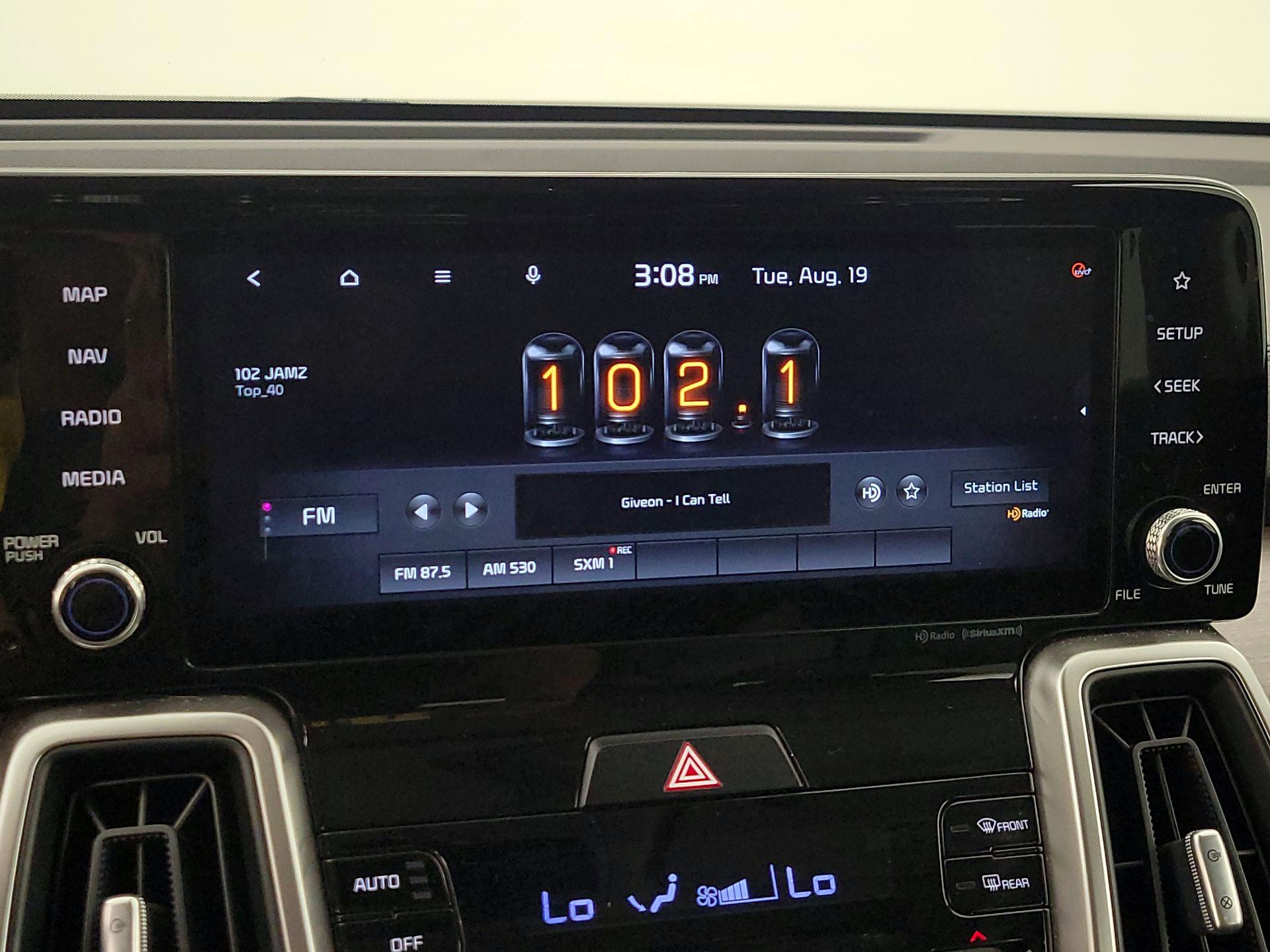 Thumbnail: 2022 Kia Sorento - 16