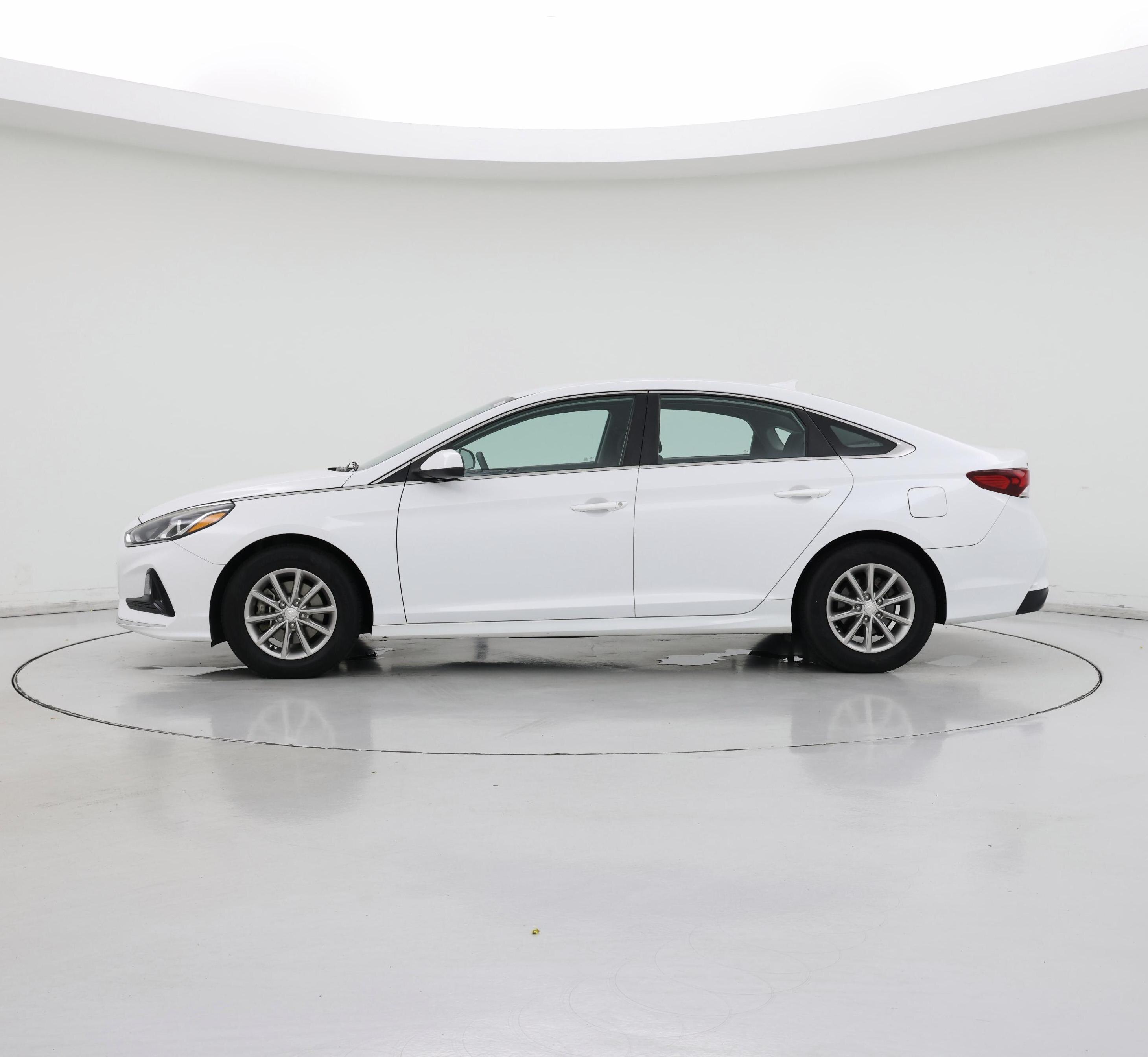 Thumbnail: 2019 Hyundai Sonata - 3