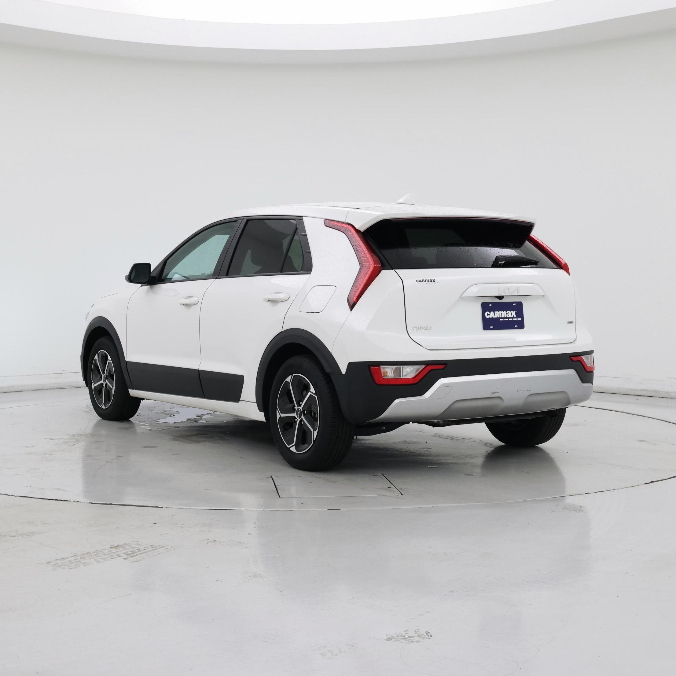 Thumbnail: 2023 Kia Niro - 2