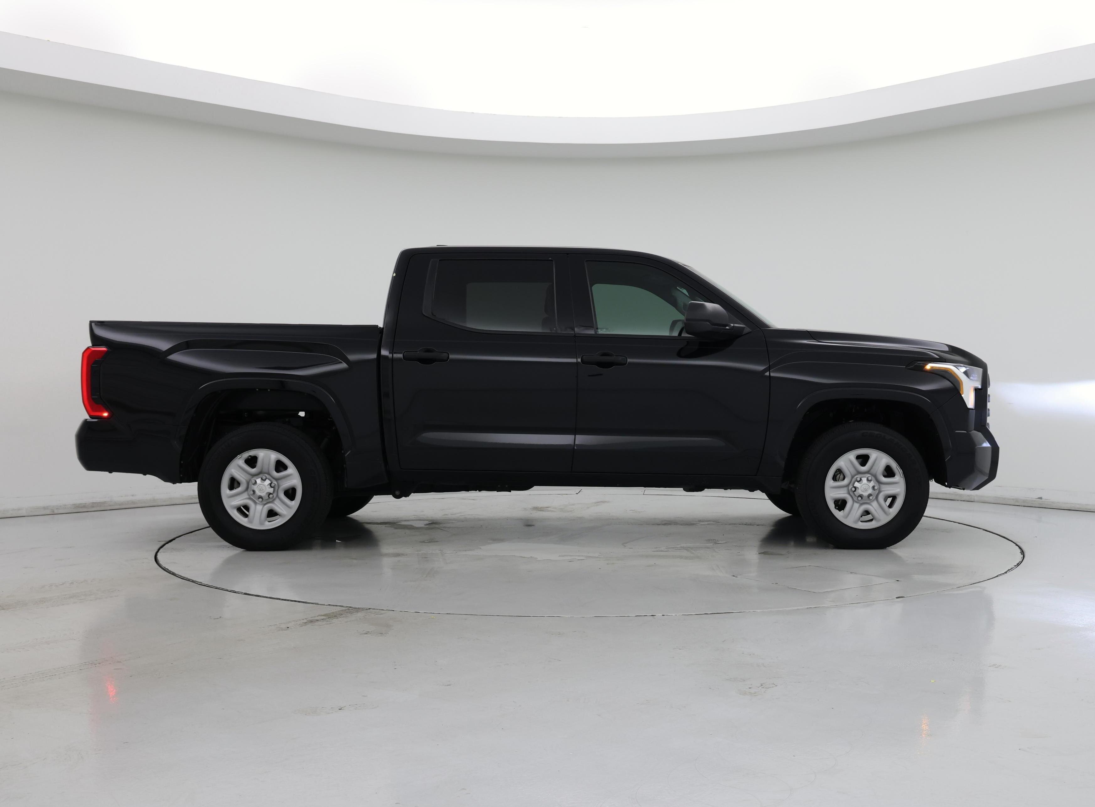 Thumbnail: 2022 Toyota Tundra - 7