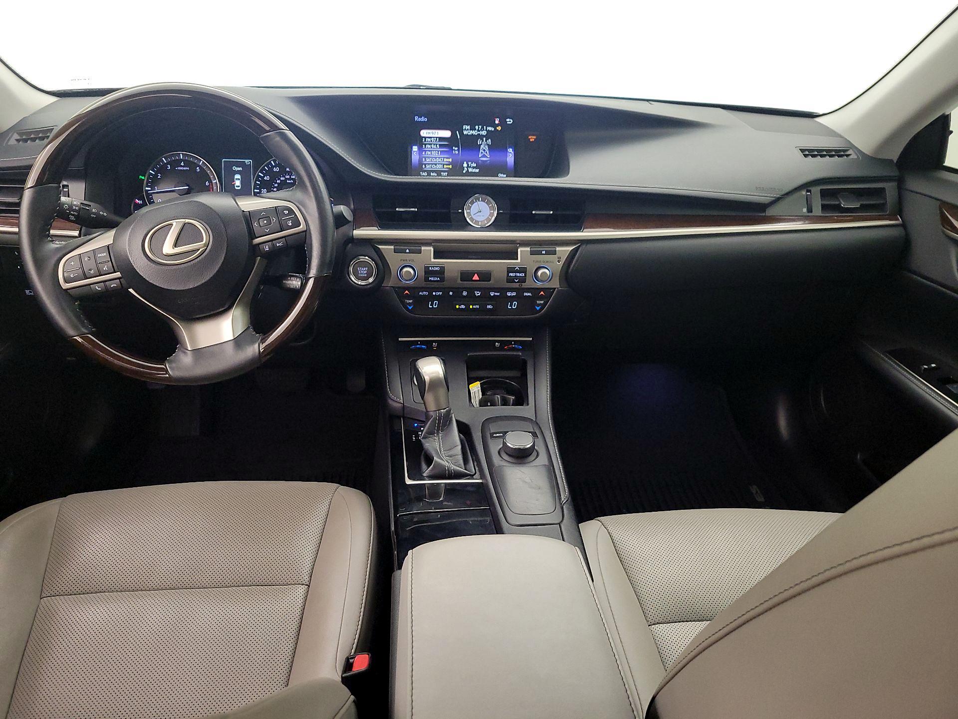 Thumbnail: 2017 Lexus ES - 9