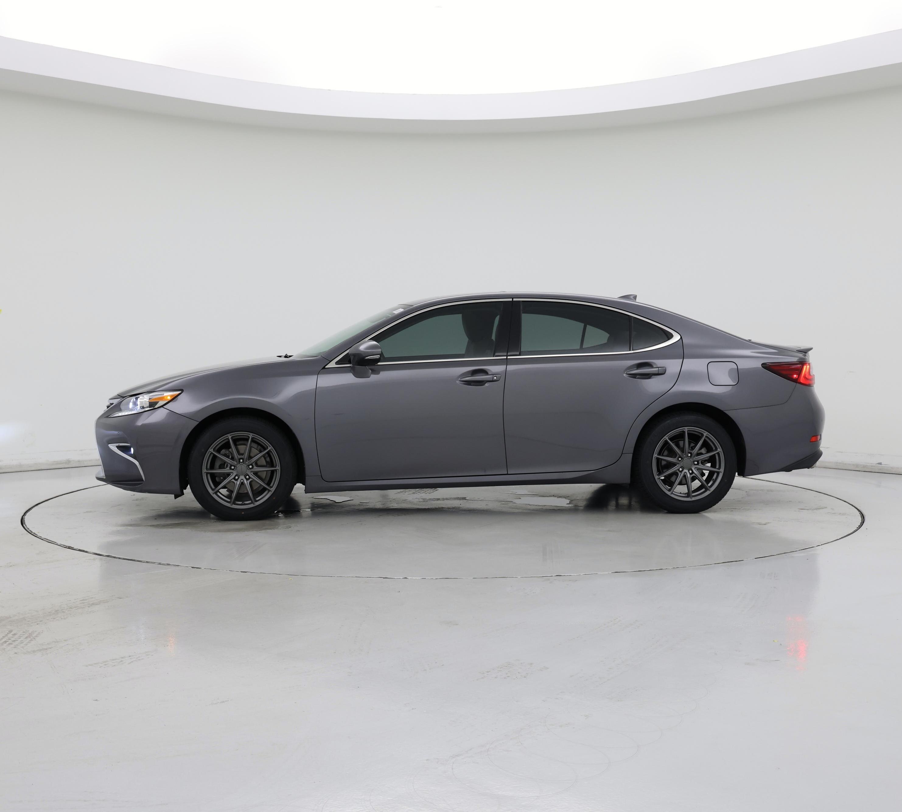 Thumbnail: 2017 Lexus ES - 3