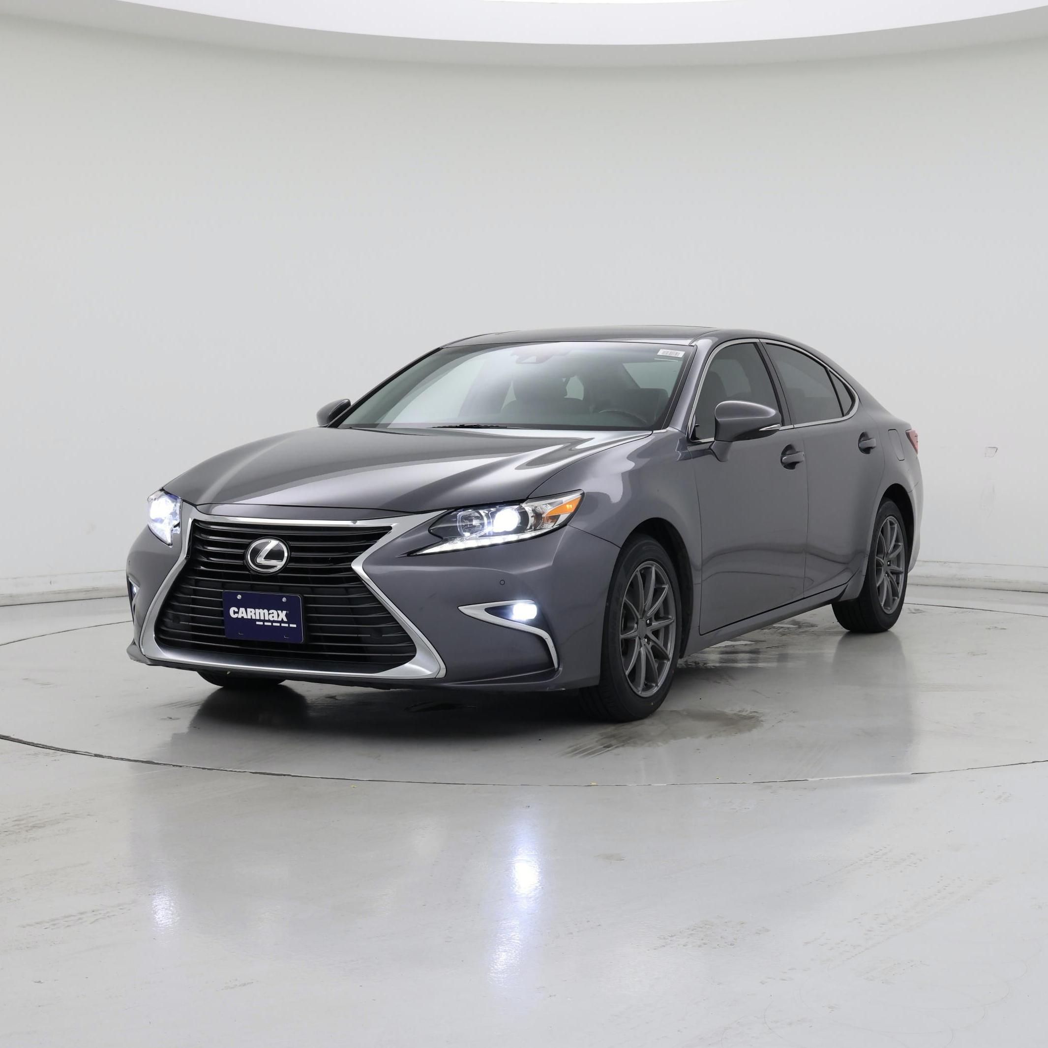 Thumbnail: 2017 Lexus ES - 4