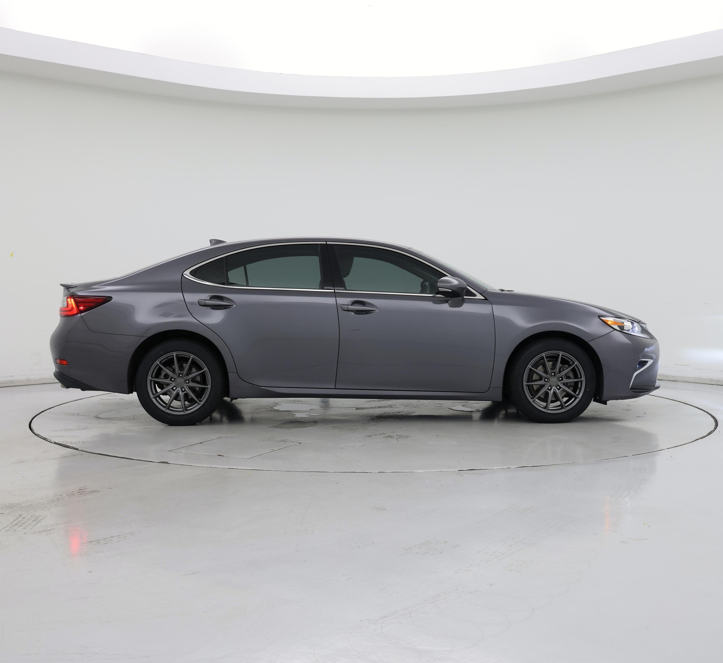 Thumbnail: 2017 Lexus ES - 7