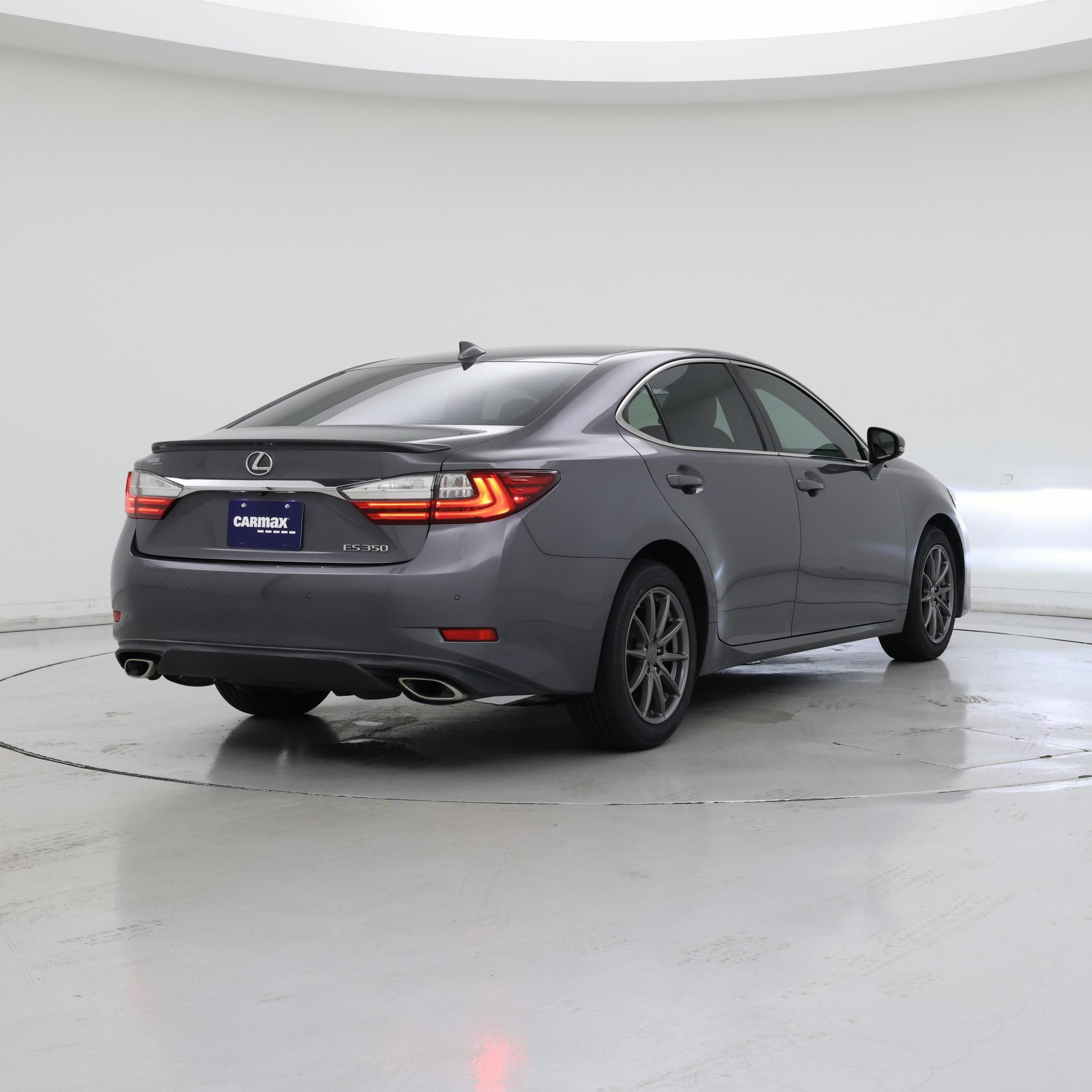 Thumbnail: 2017 Lexus ES - 8