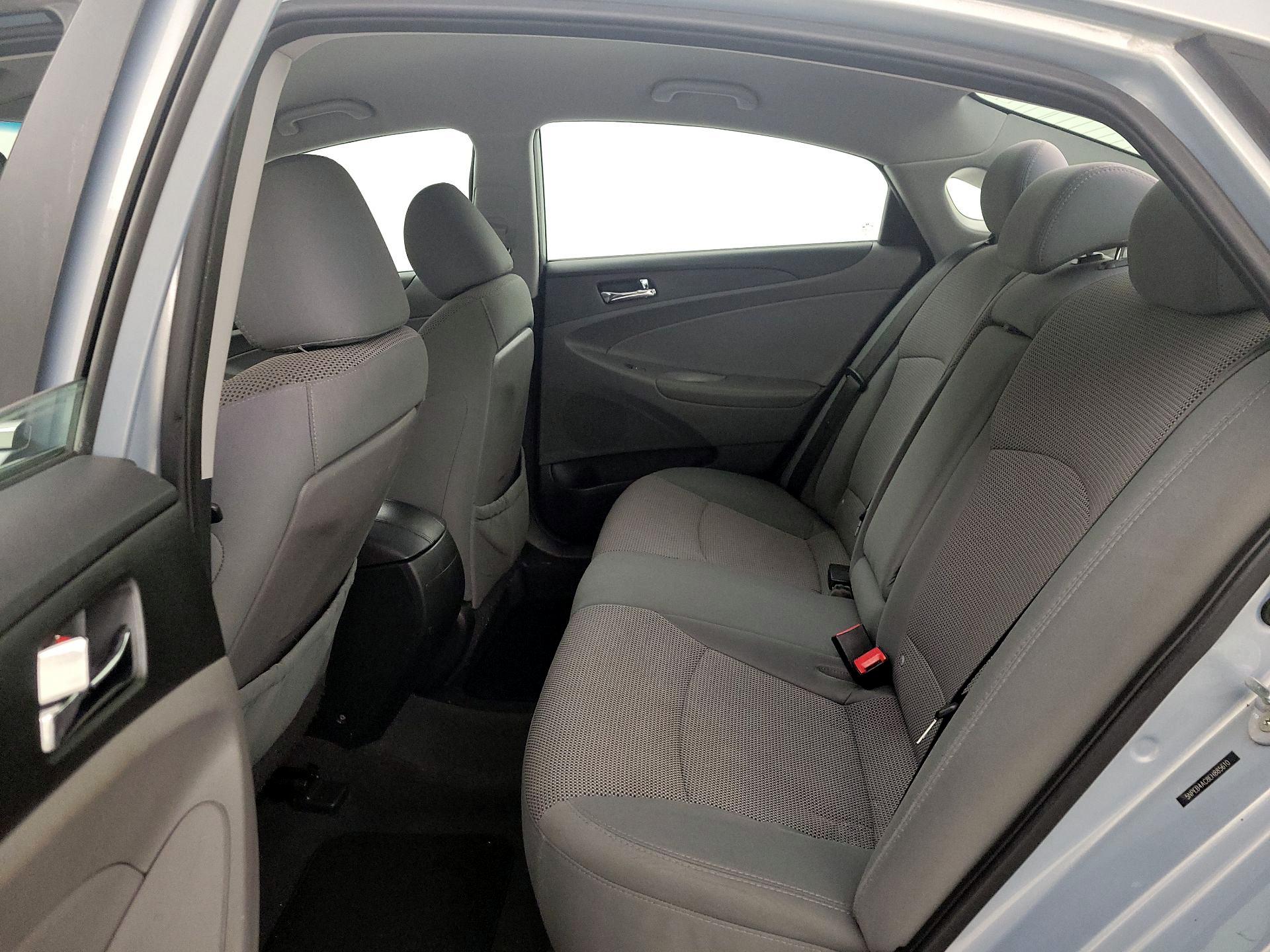 Thumbnail: 2014 Hyundai Sonata - 19