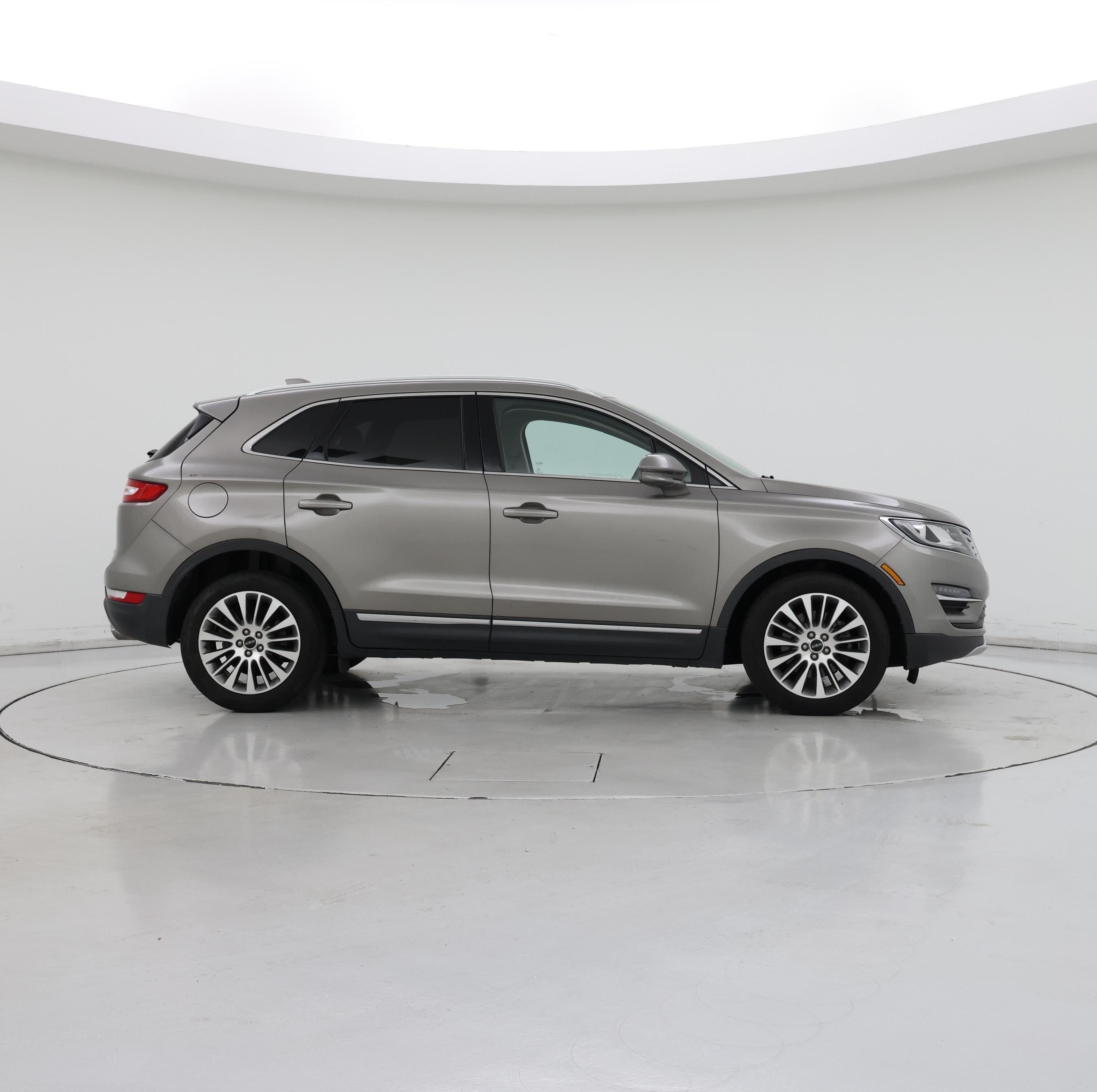 Thumbnail: 2017 Lincoln MKC - 7