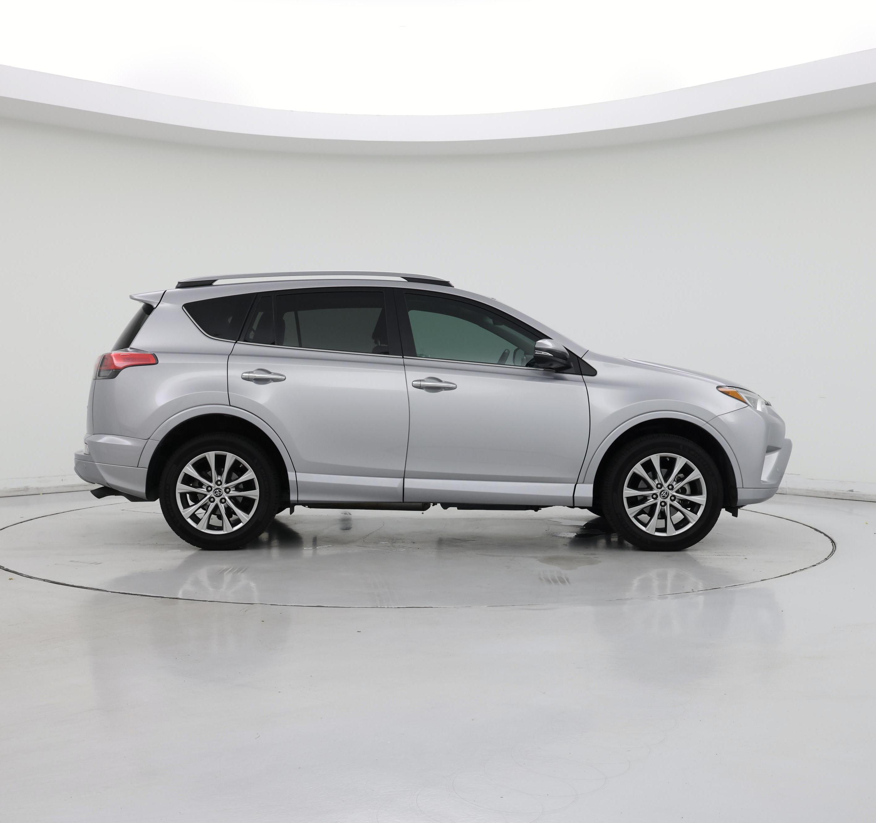 Thumbnail: 2017 Toyota RAV4 - 7