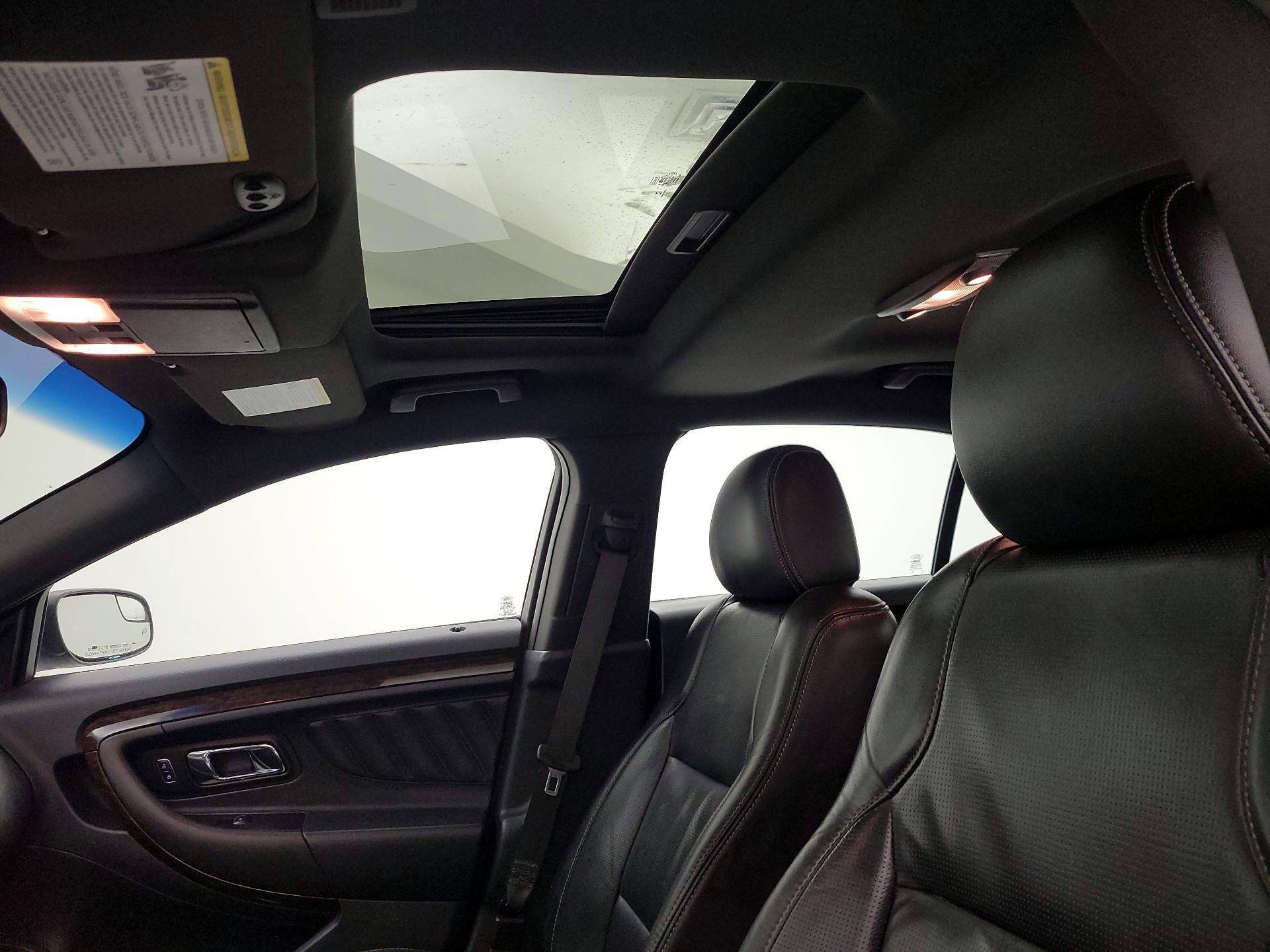 Thumbnail: 2016 Ford Taurus - 19