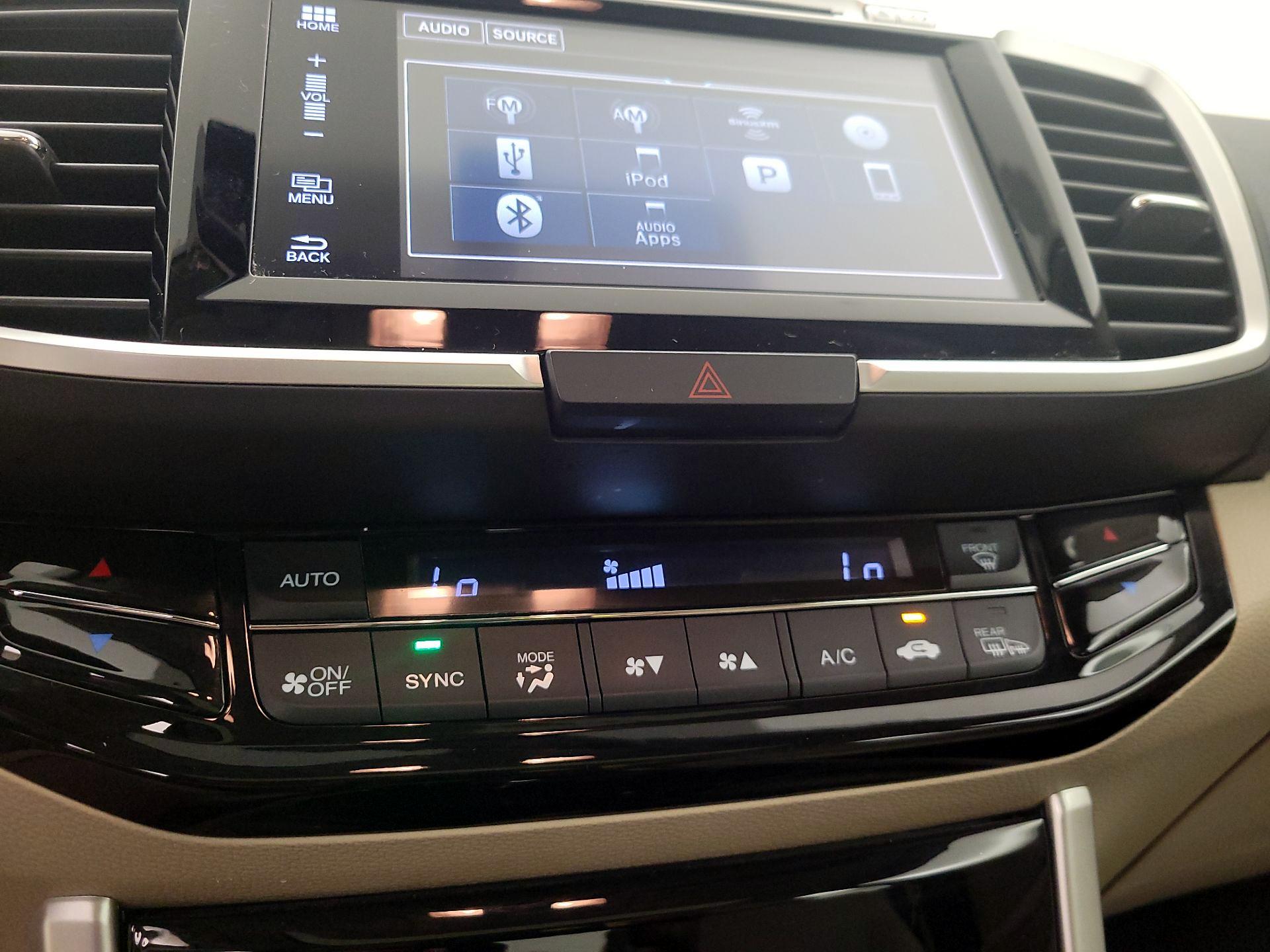 Thumbnail: 2016 Honda Accord - 16