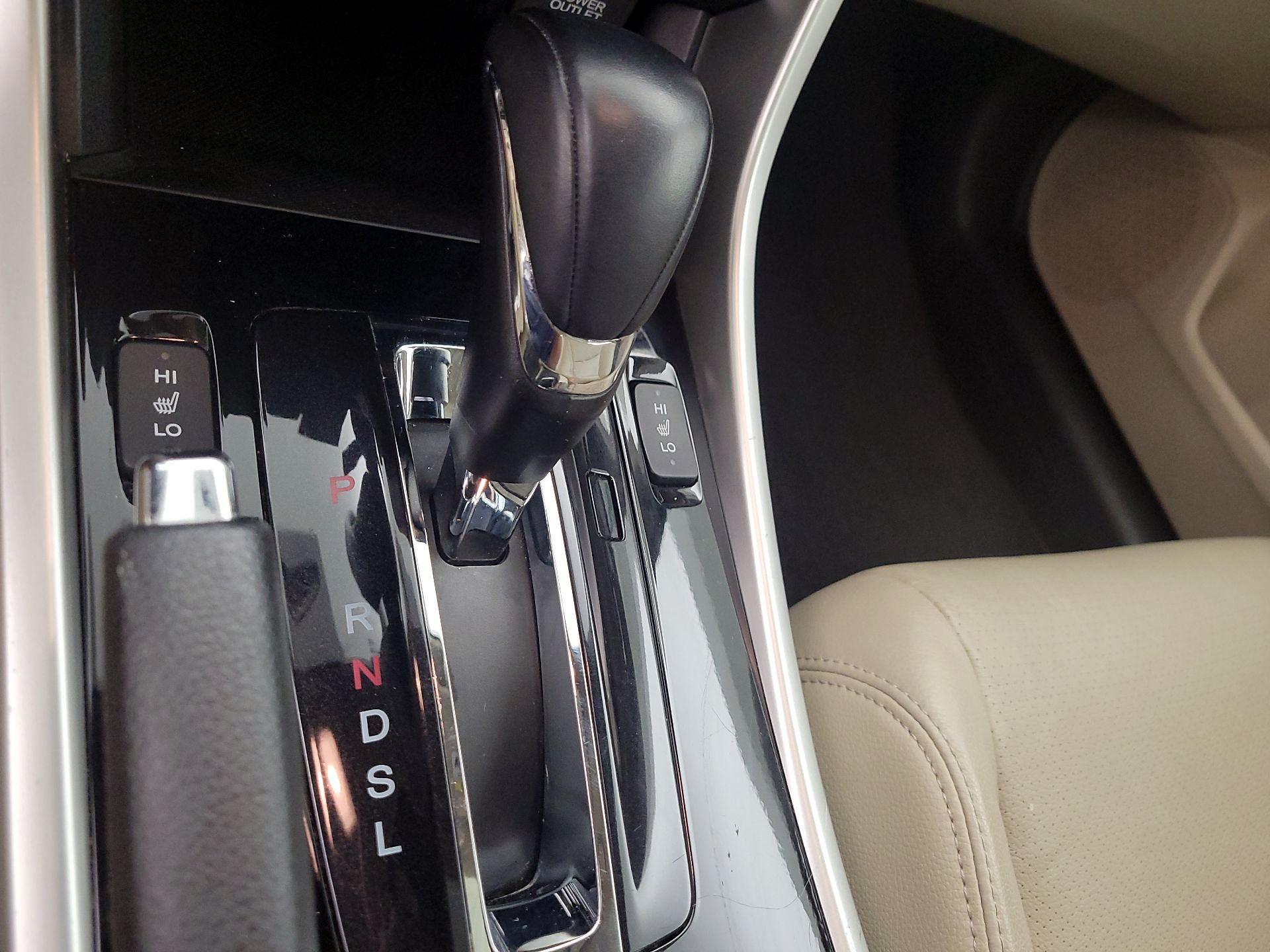 Thumbnail: 2016 Honda Accord - 17