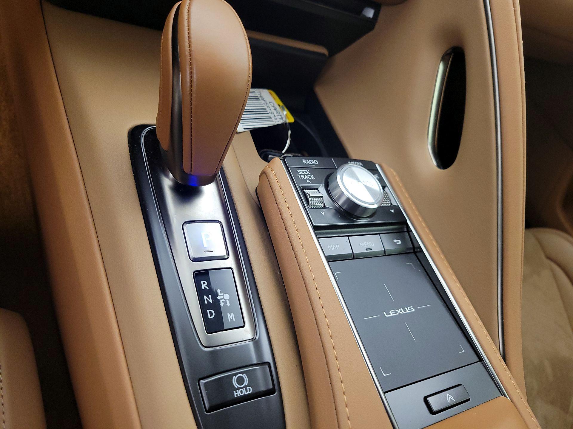 Thumbnail: 2021 Lexus LC - 18