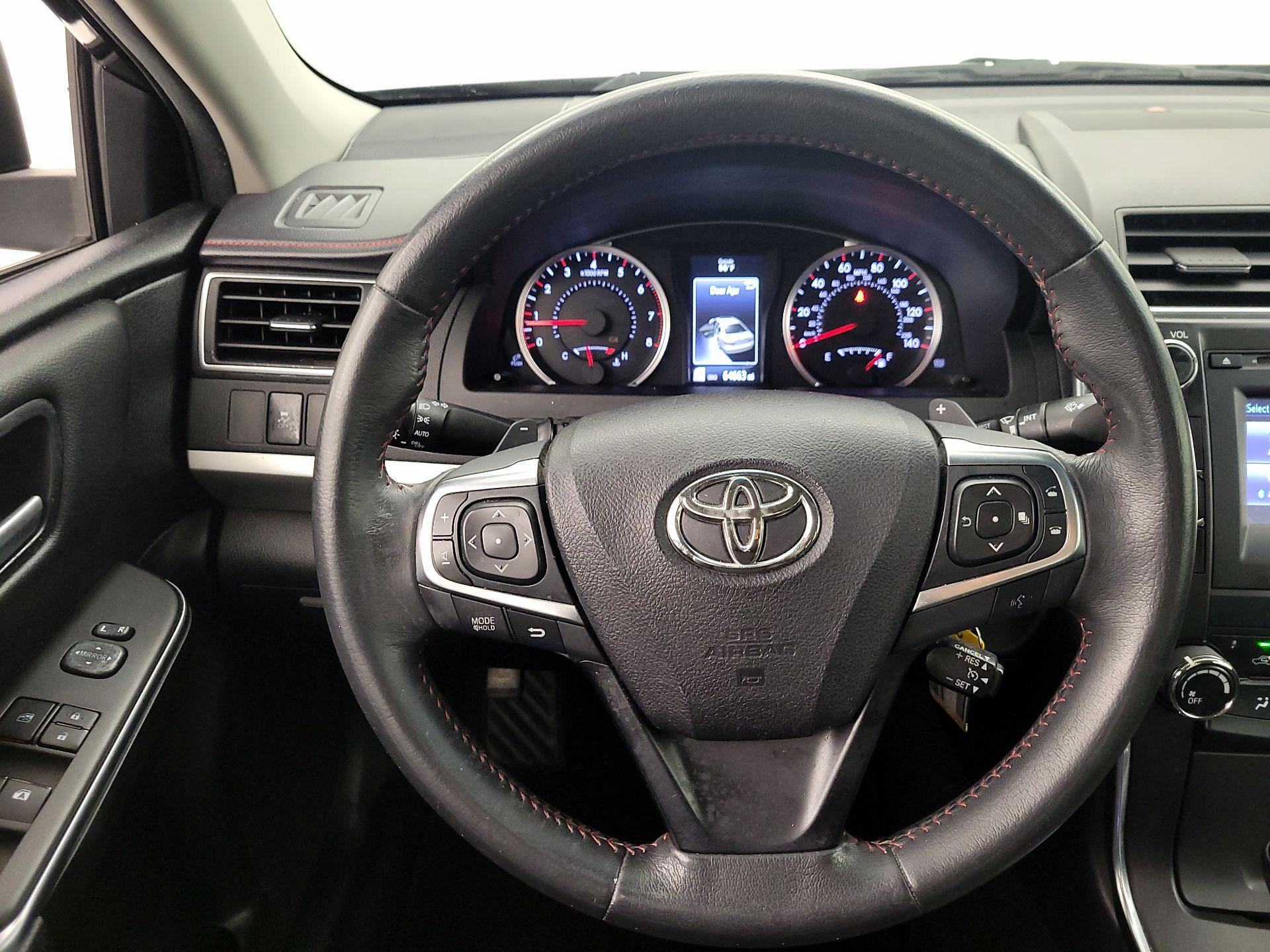 Thumbnail: 2017 Toyota Camry - 10