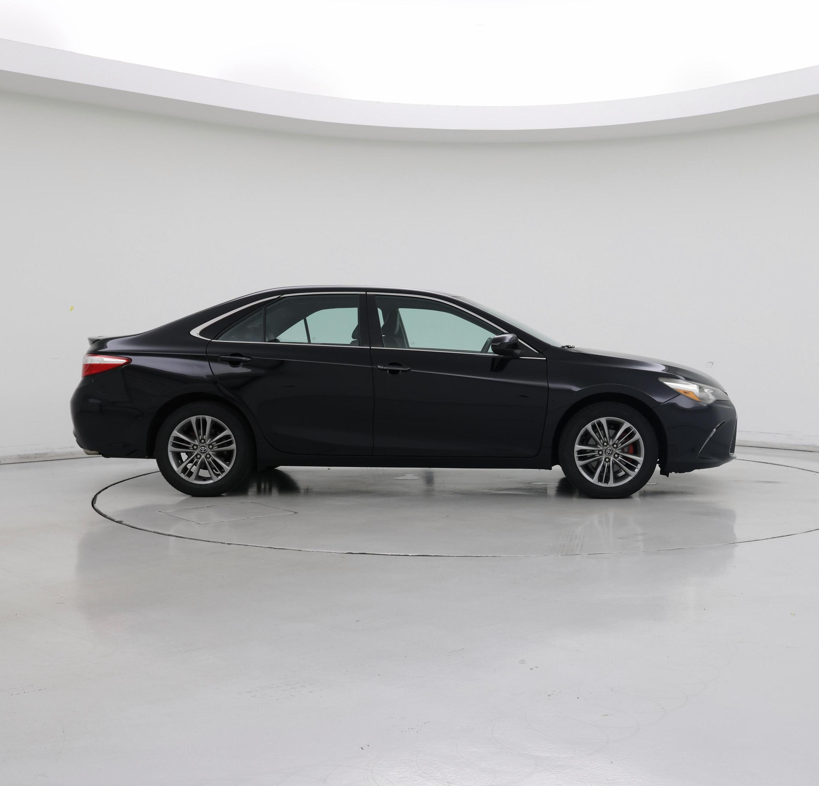 Thumbnail: 2017 Toyota Camry - 7