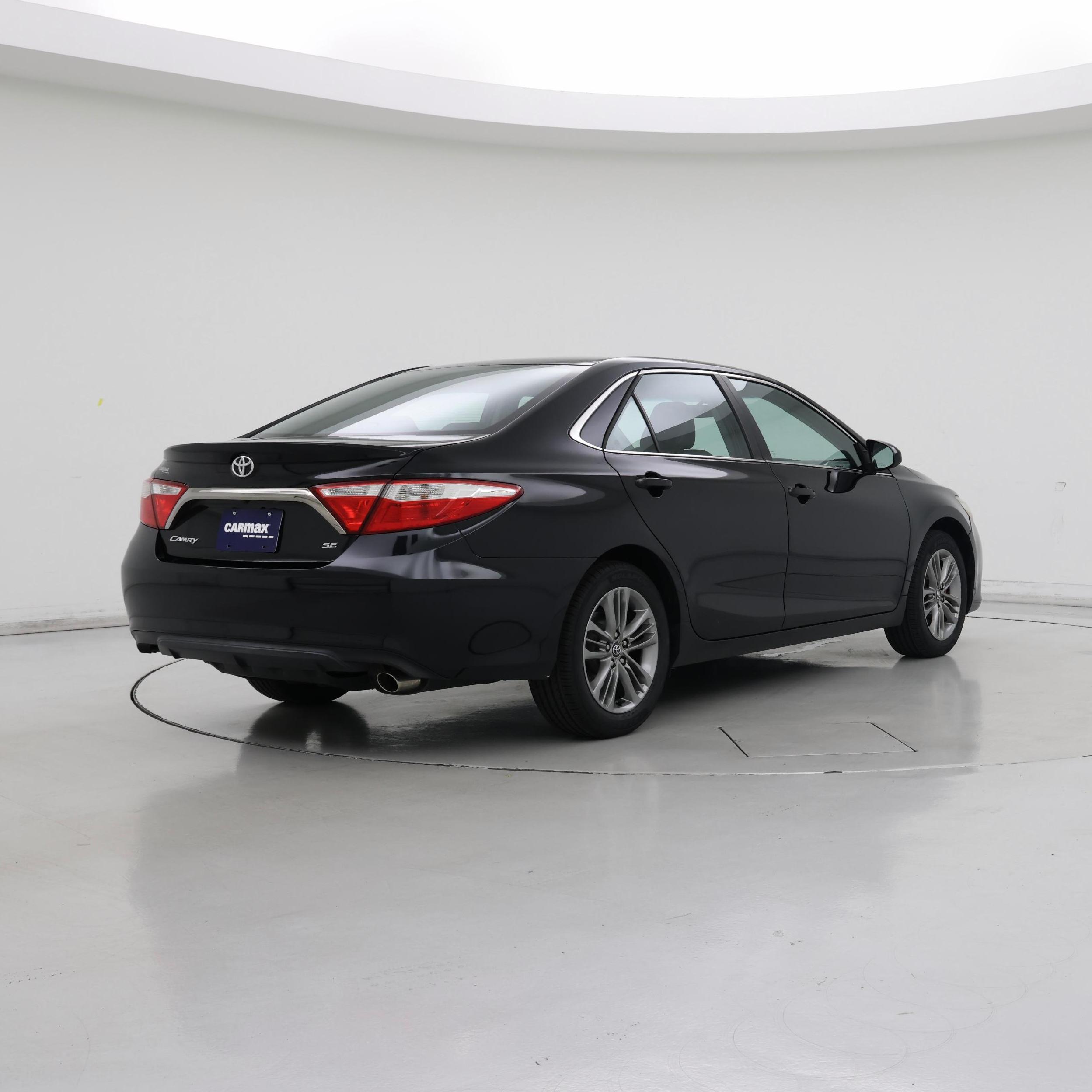 Thumbnail: 2017 Toyota Camry - 8
