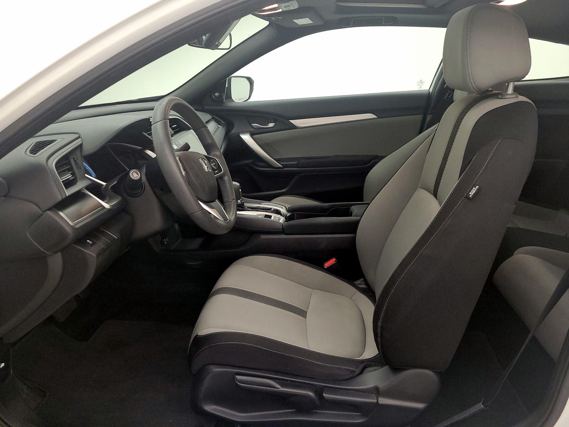 Thumbnail: 2016 Honda Civic - 11