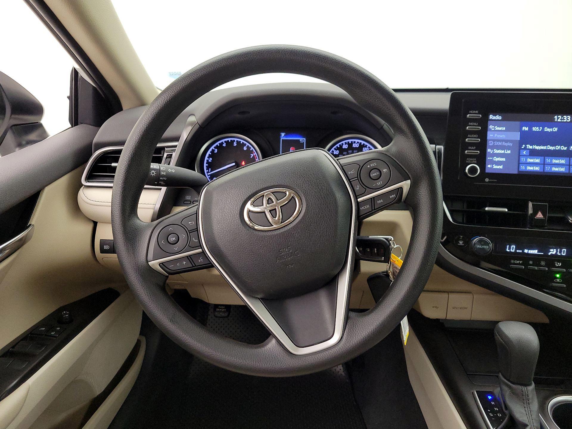 Thumbnail: 2022 Toyota Camry - 10