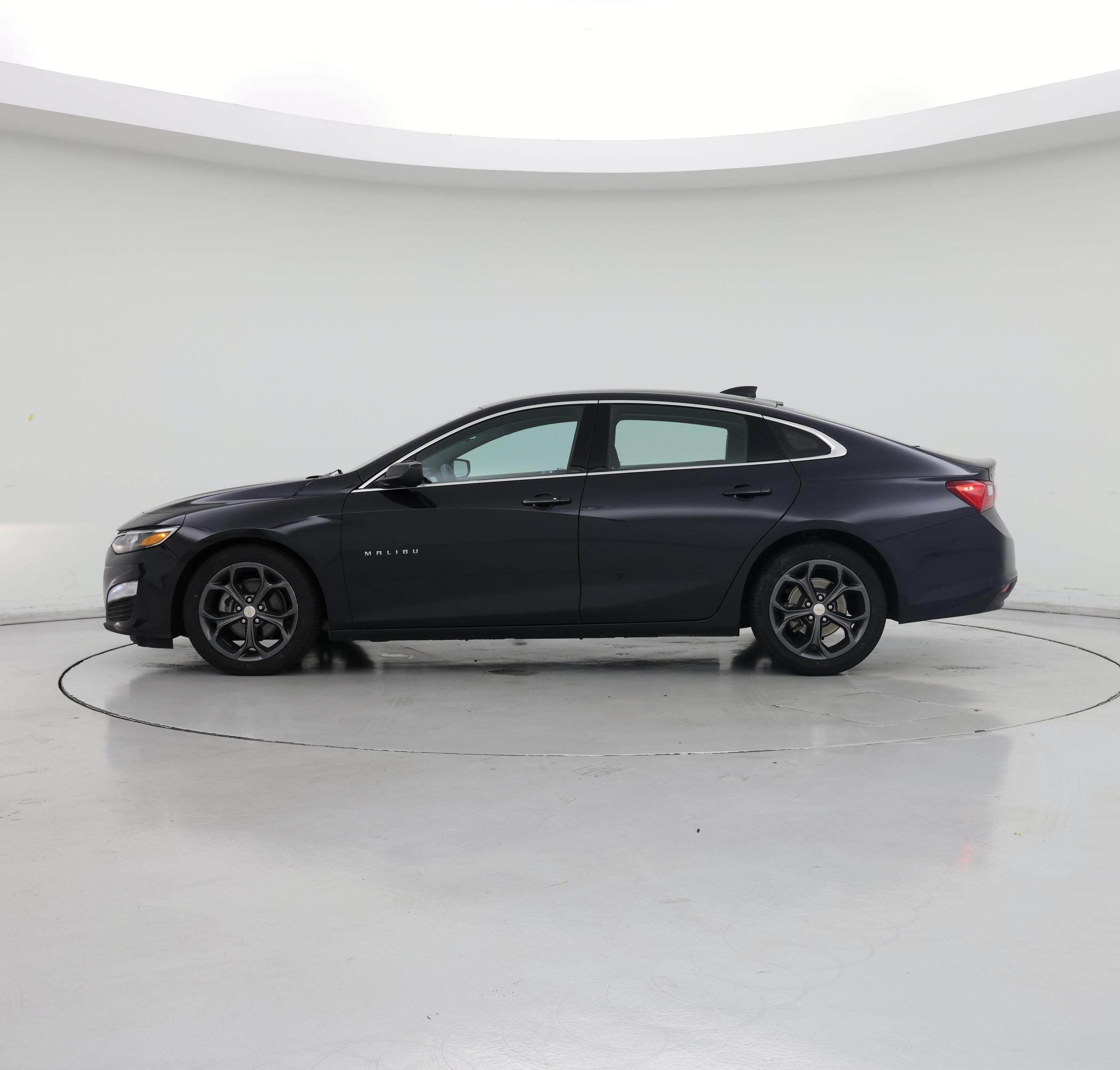 Thumbnail: 2023 Chevrolet Malibu - 3