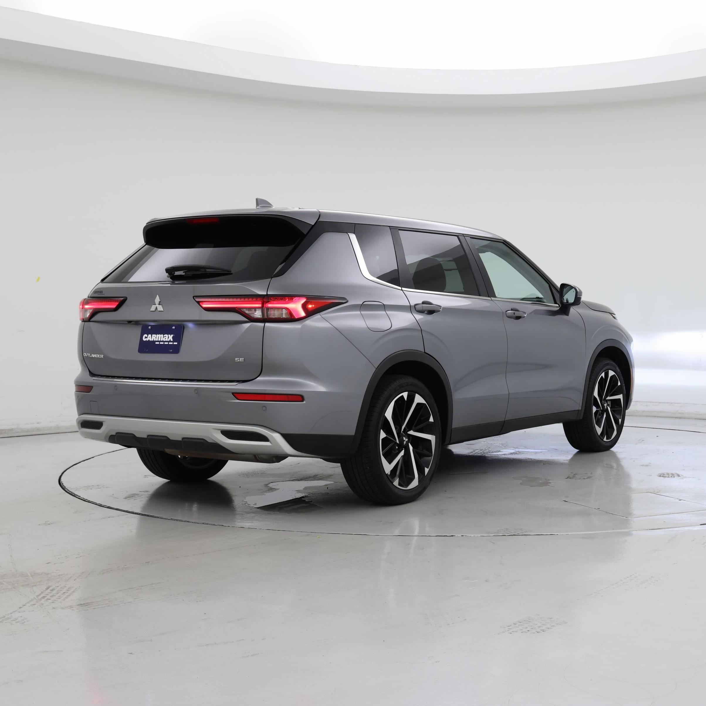 Thumbnail: 2022 Mitsubishi Outlander - 8