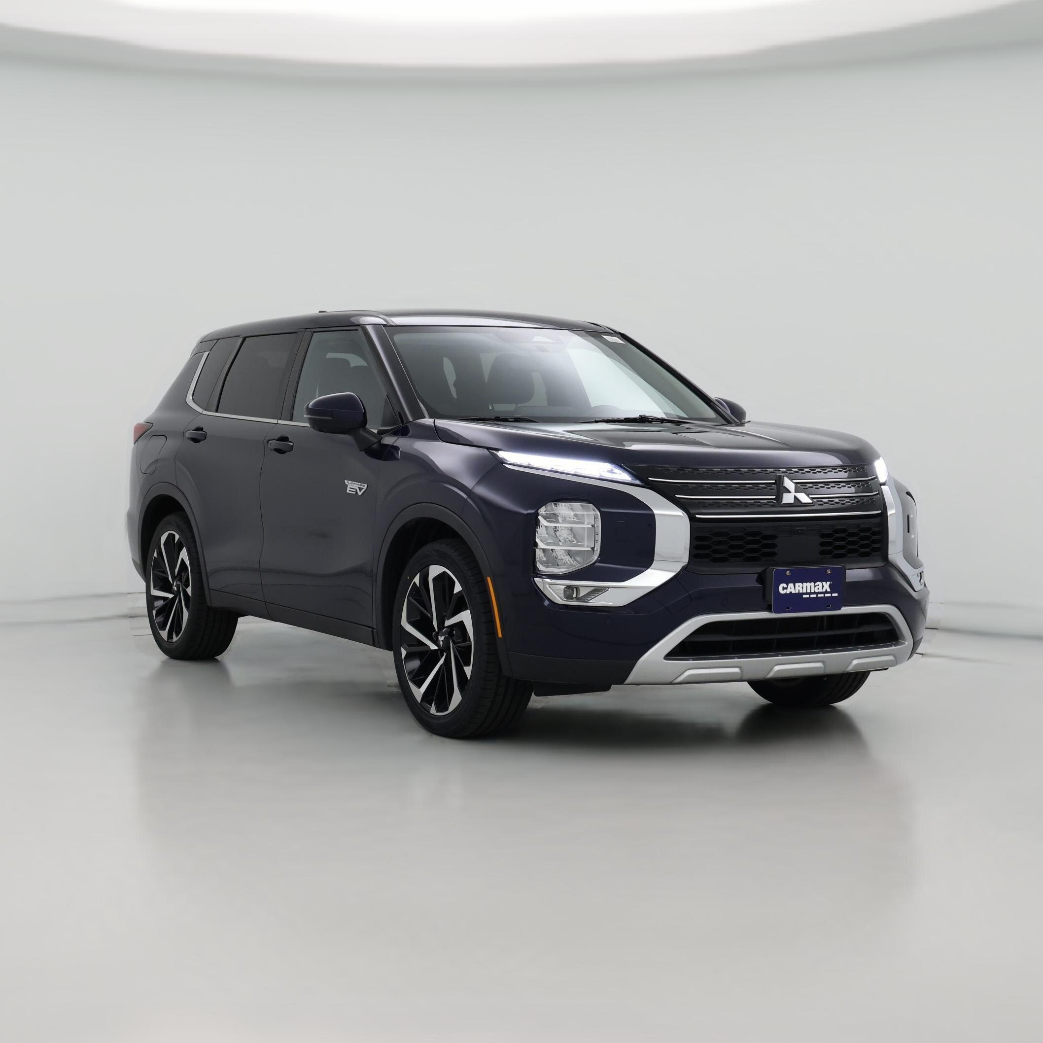 Thumbnail: 2023 Mitsubishi Outlander - 1