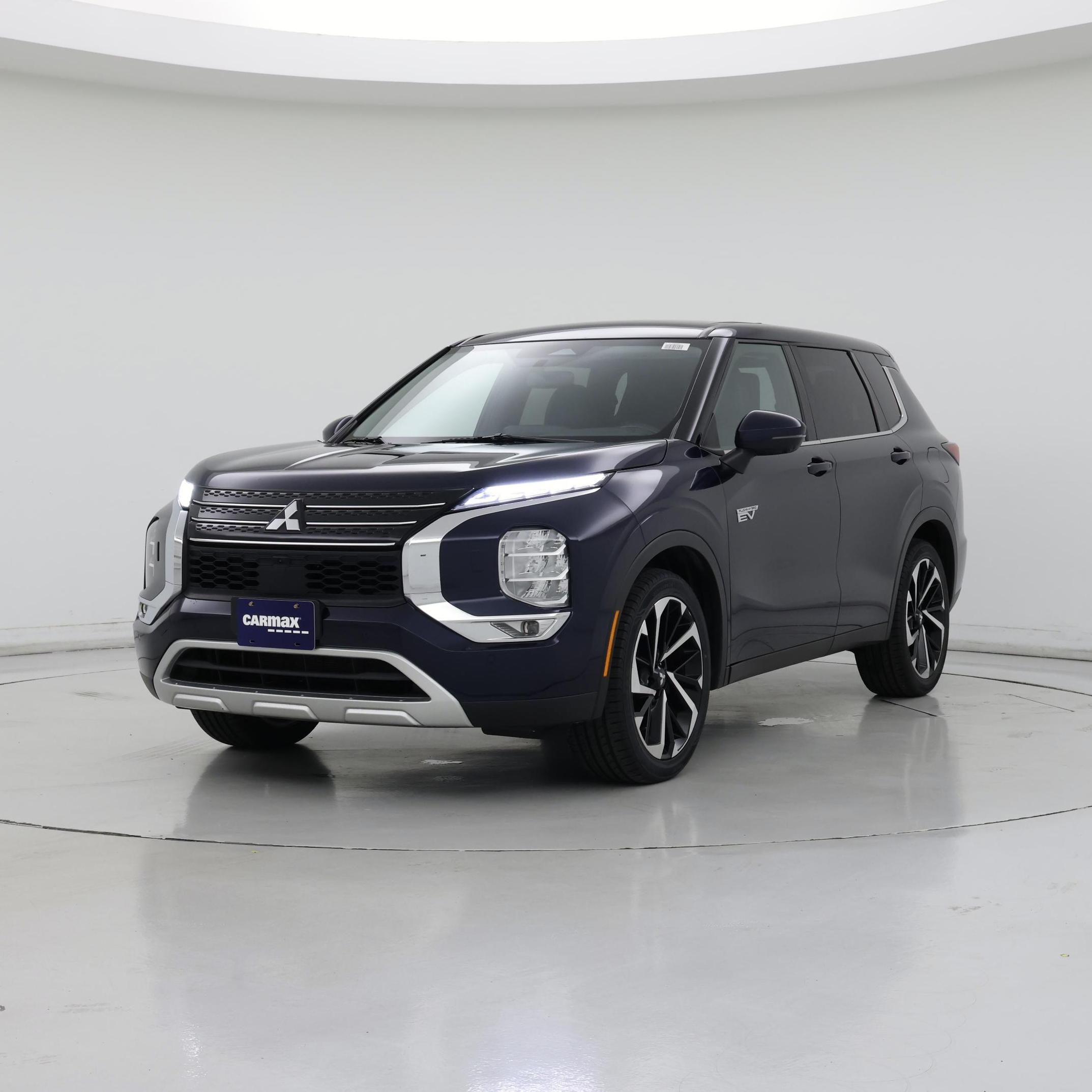 Thumbnail: 2023 Mitsubishi Outlander - 4